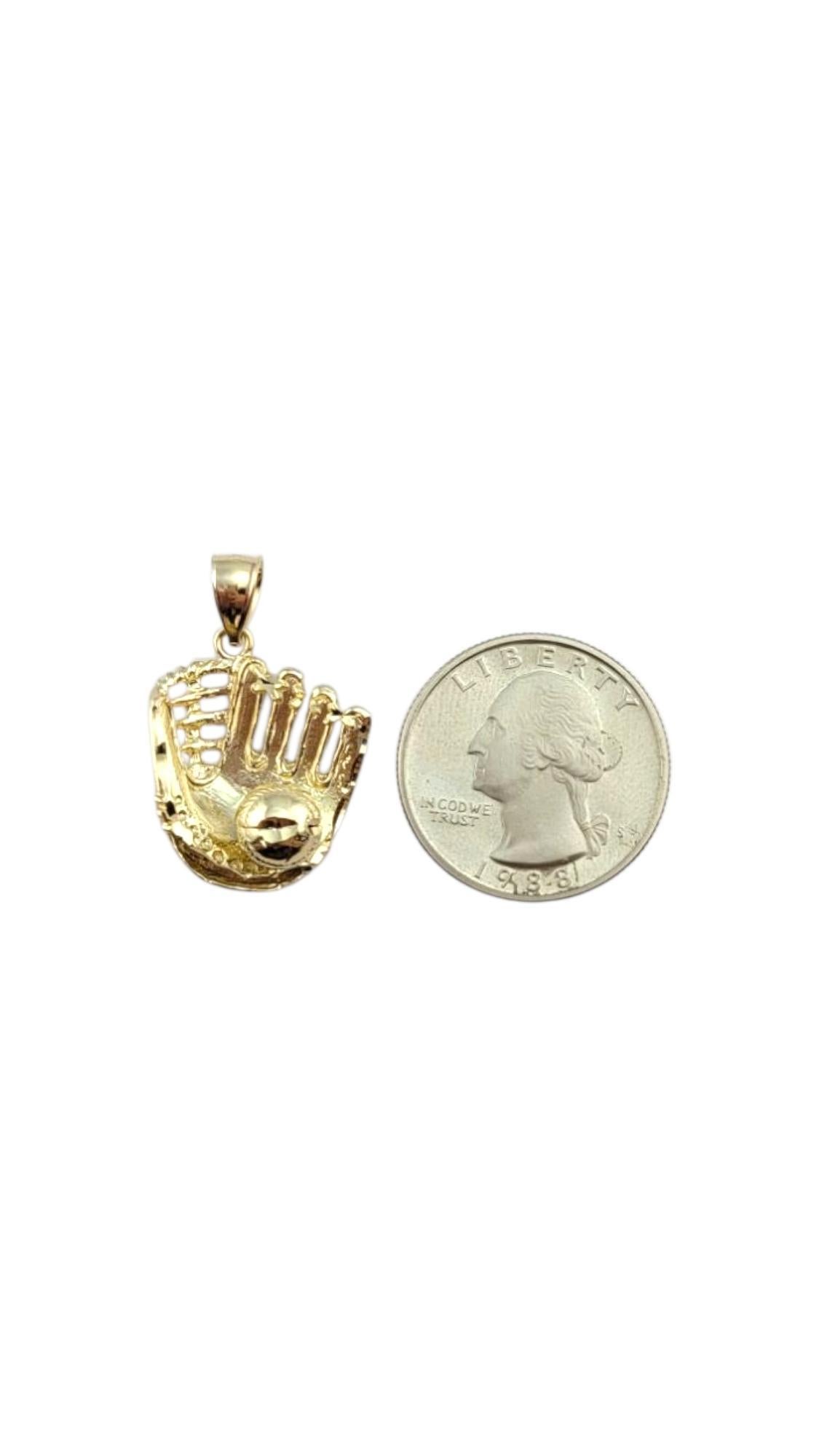 Colgante de guante de béisbol y pelota articulada de oro amarillo de 10 quilates #22252 en venta 4