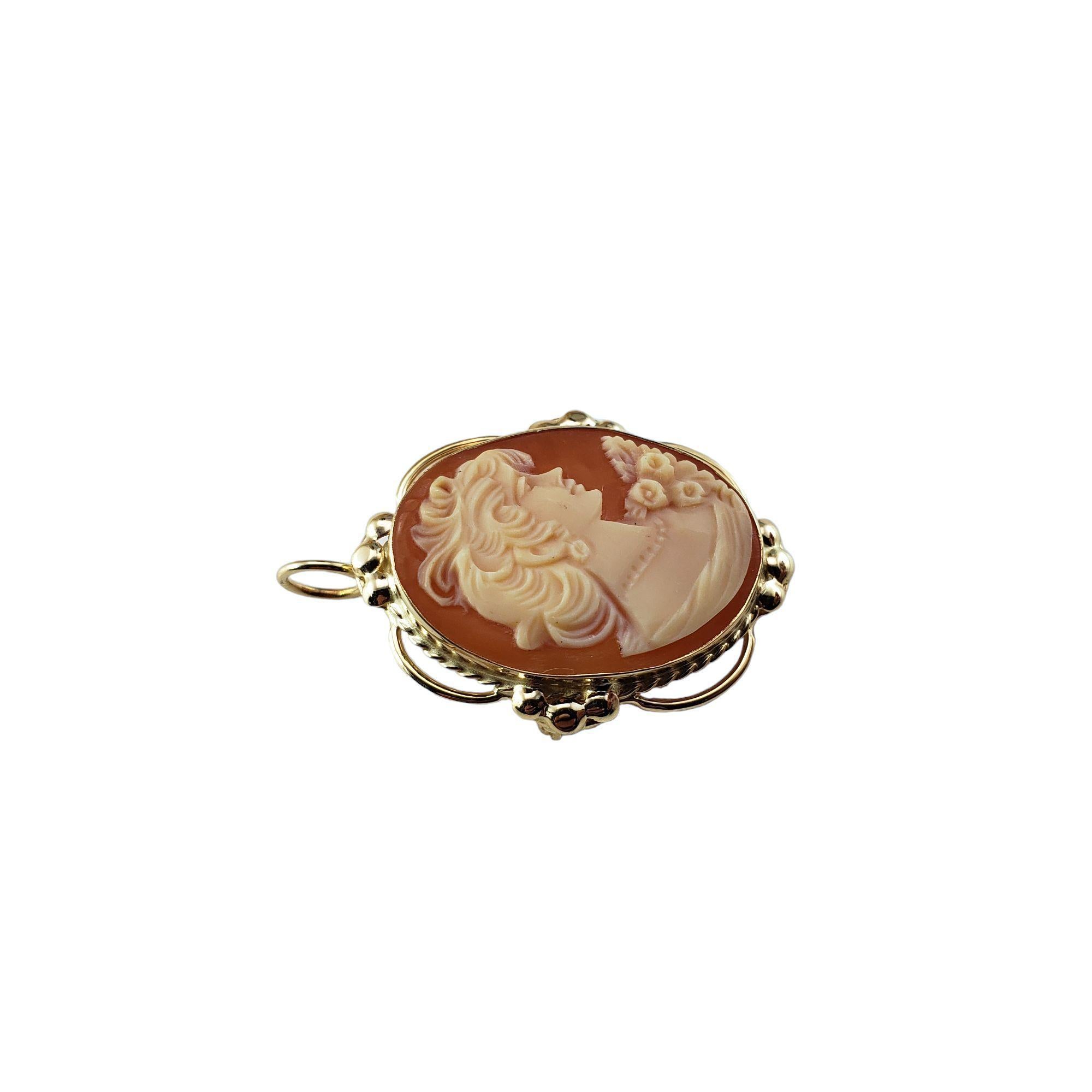  10 Karat Yellow Gold Cameo Brooch/Pendant #15233 In Good Condition For Sale In Washington Depot, CT
