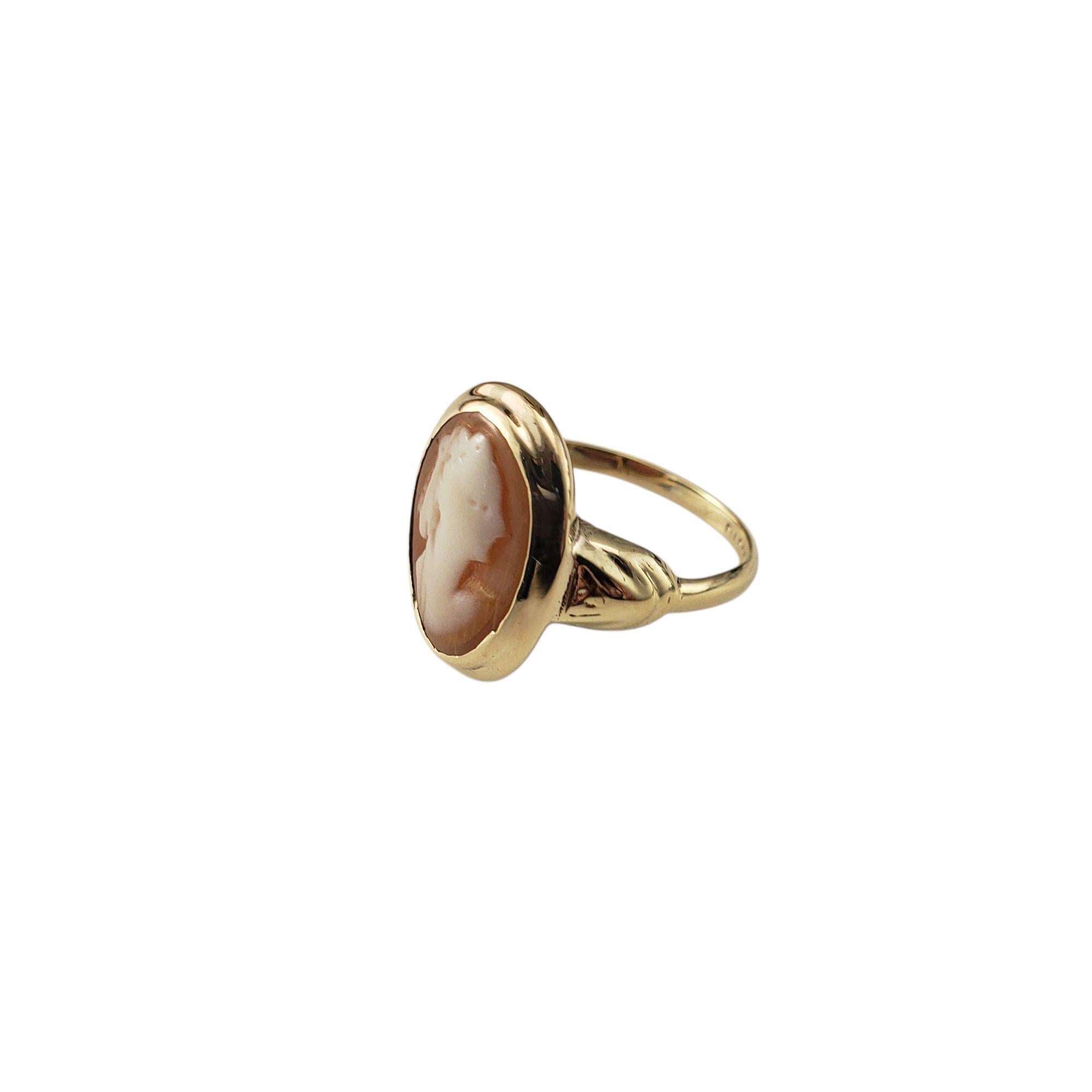 10 Karat Yellow Gold Cameo Ring Size 5.5 #21899 Bon état - En vente à Washington Depot, CT