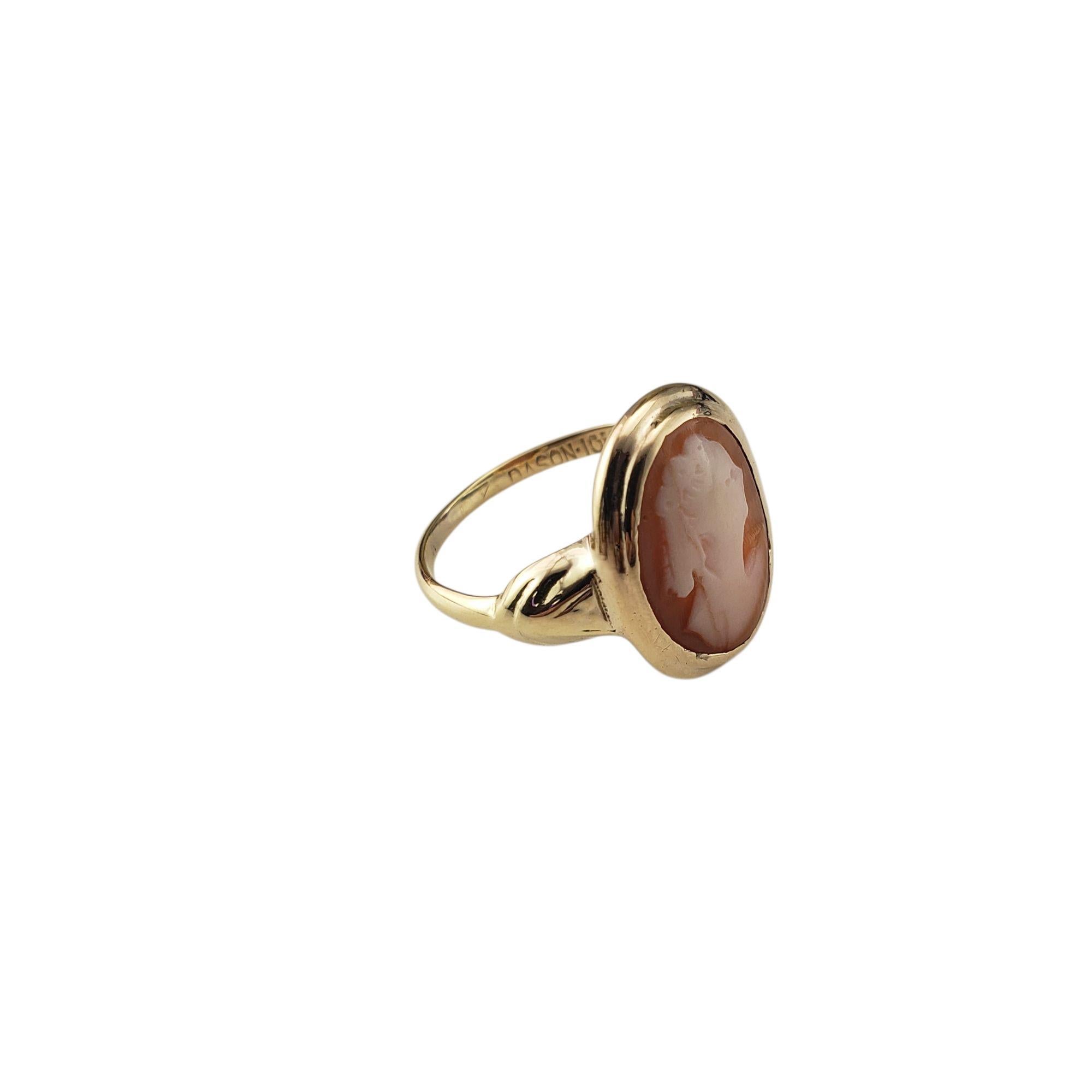 10 Karat Yellow Gold Cameo Ring Size 5.5 #21899 Pour femmes en vente