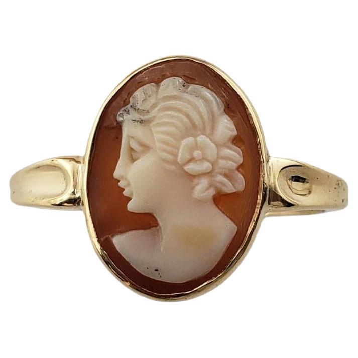 10 Karat Yellow Gold Cameo Ring Size 8.5 #15506 For Sale
