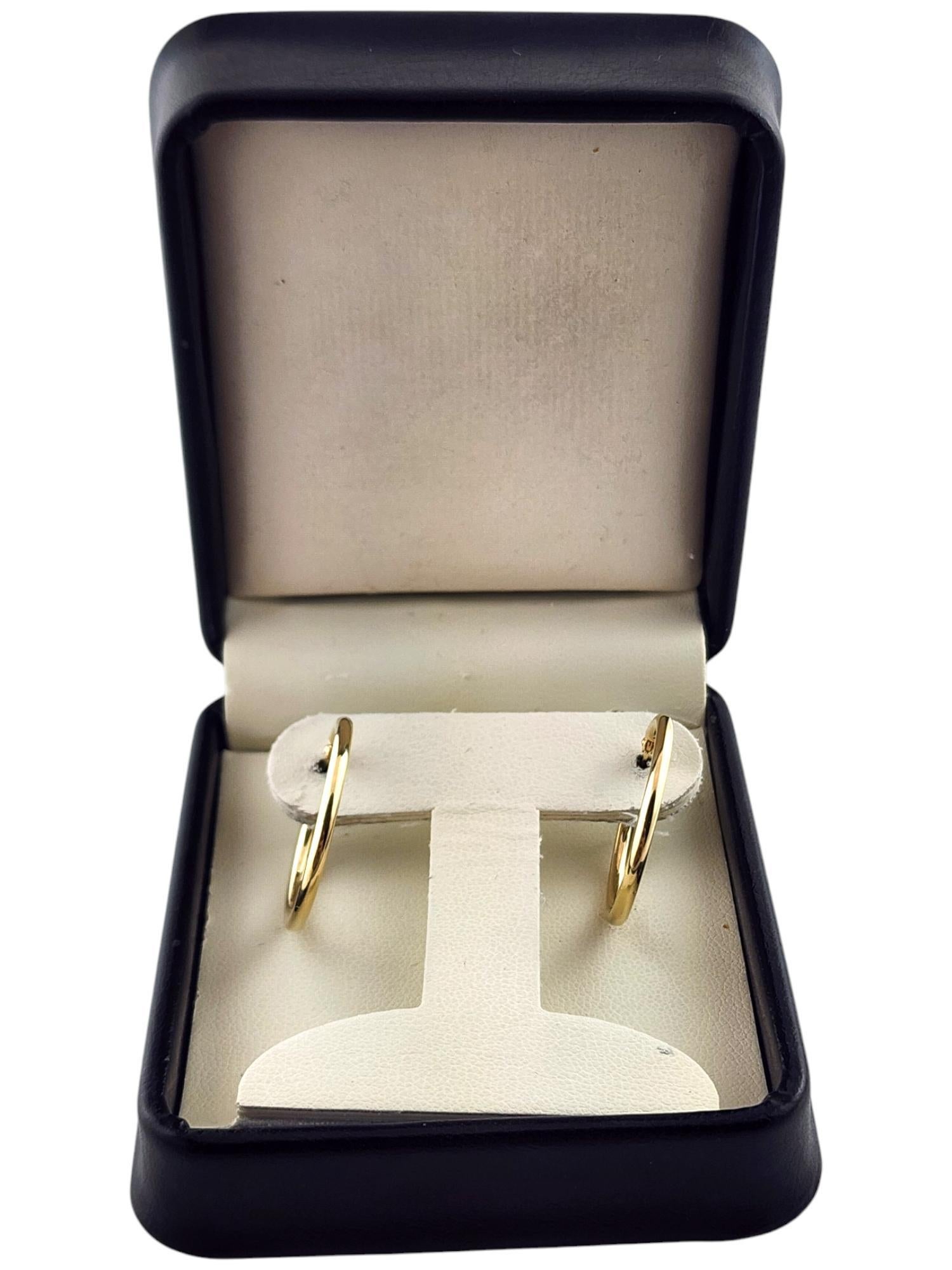 Créoles en or jaune 10 carats n° 19769 en vente 3