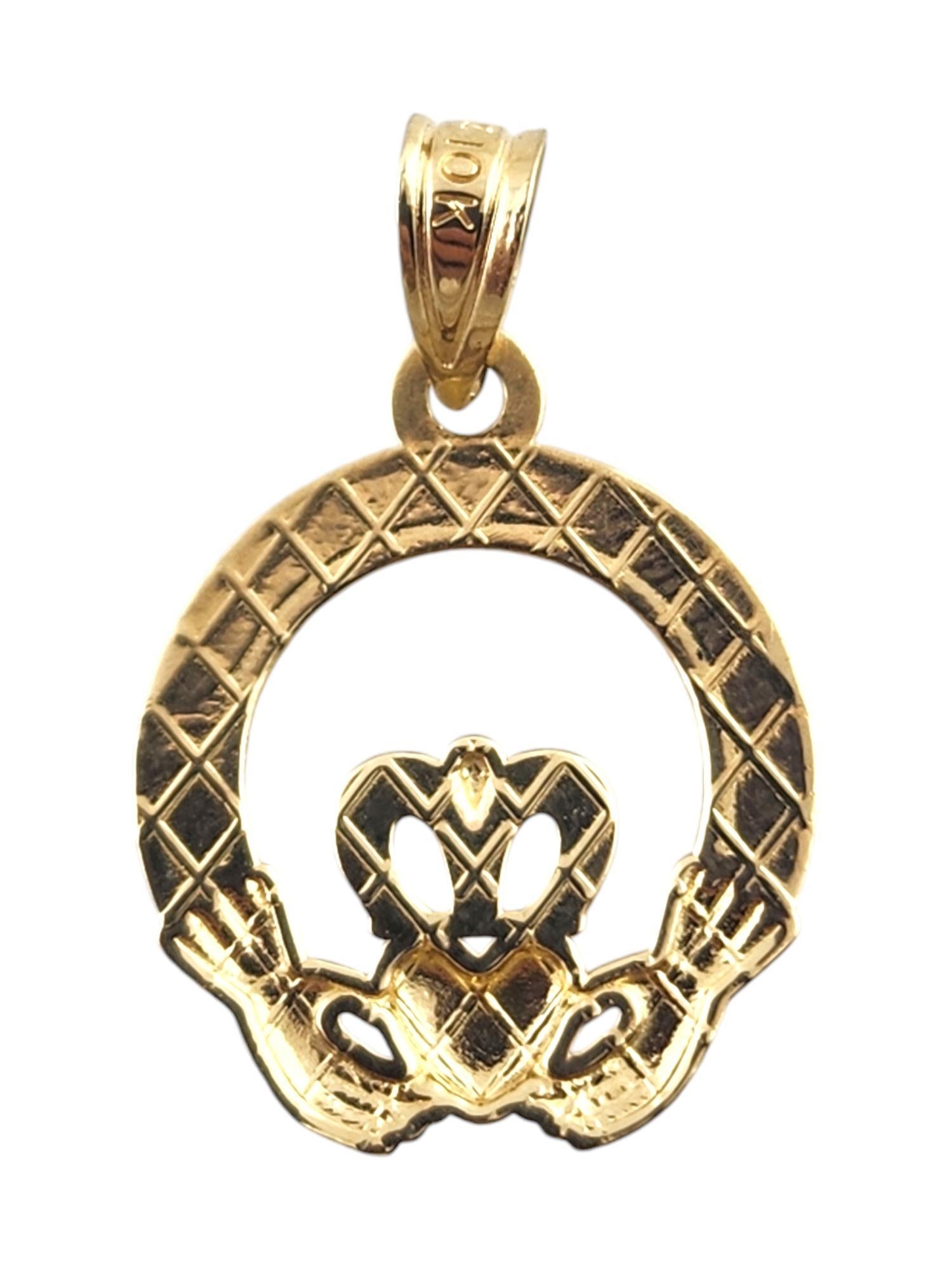 Women's 10 Karat Yellow Gold Claddagh Pendant #19434