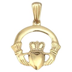 10 Karat Yellow Gold Claddagh Pendant #21639