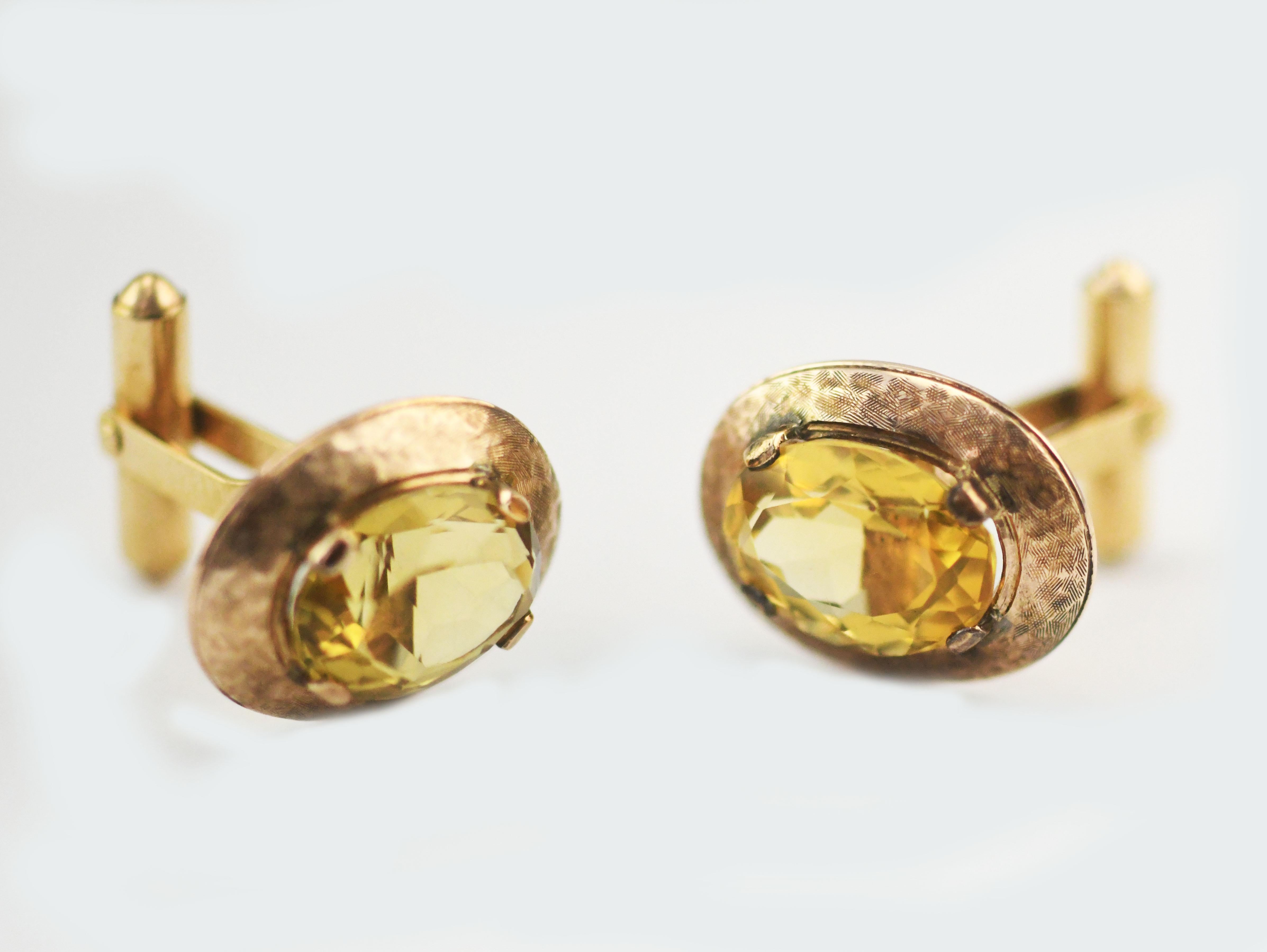 10 Karat Yellow Gold Cufflinks with Natural Yellow Citrine Stones For Sale 2