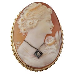 Vintage 10 Karat Yellow Gold Diamond Cameo Pin/Pendant #17696