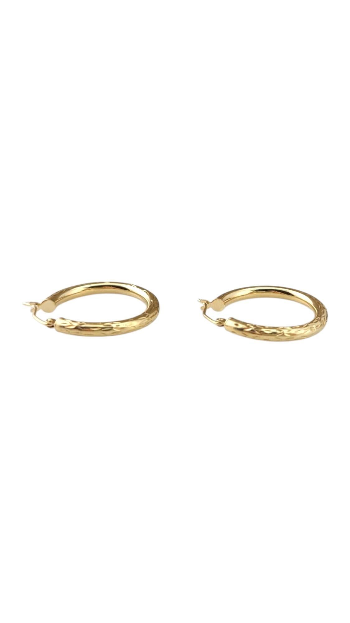 10 Karat Yellow Gold Diamond Cut Hoop Earrings #21881 en vente 3