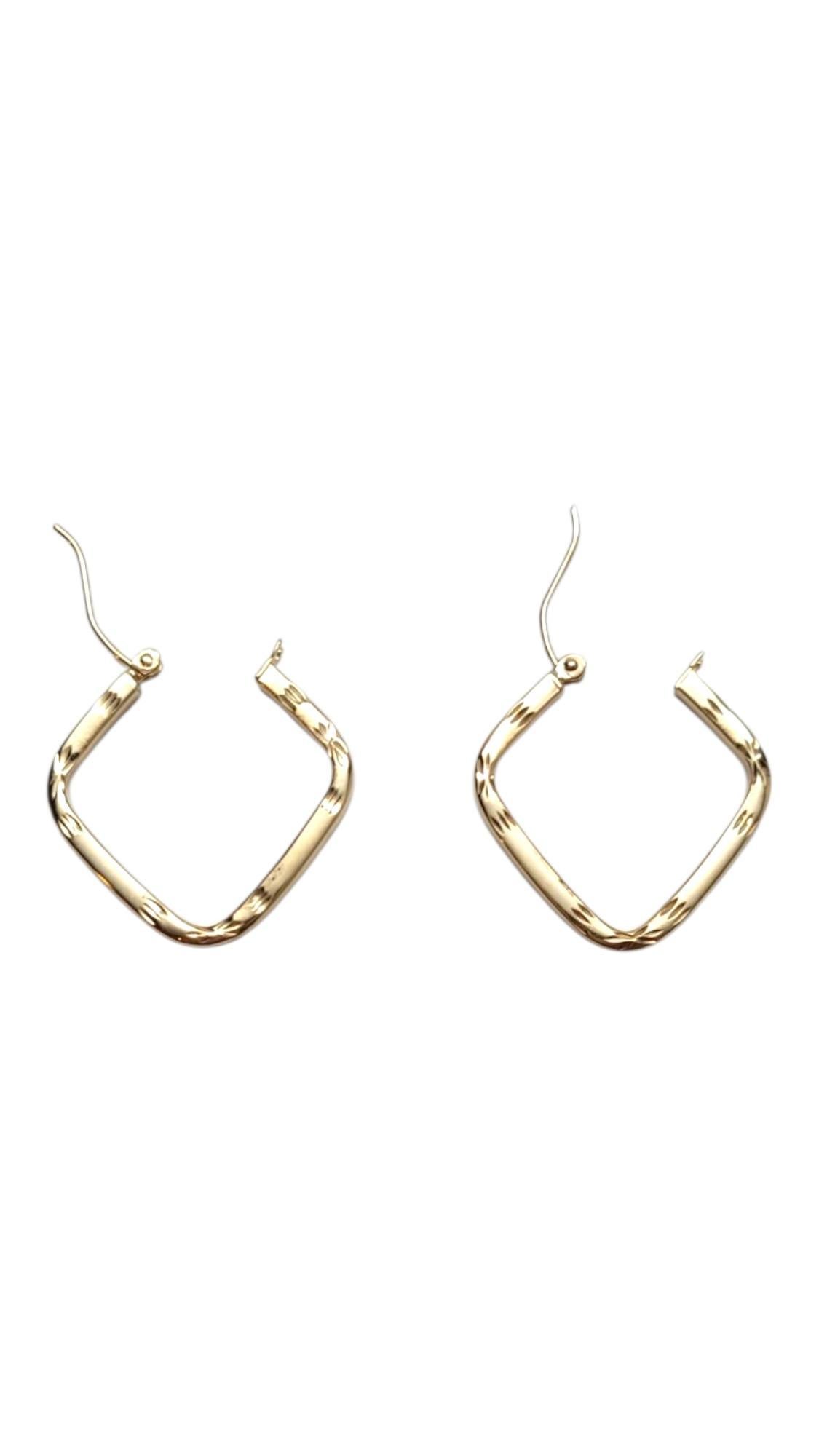 10 Karat Yellow Gold Diamond Shaped Hoops #21929 Bon état - En vente à Washington Depot, CT