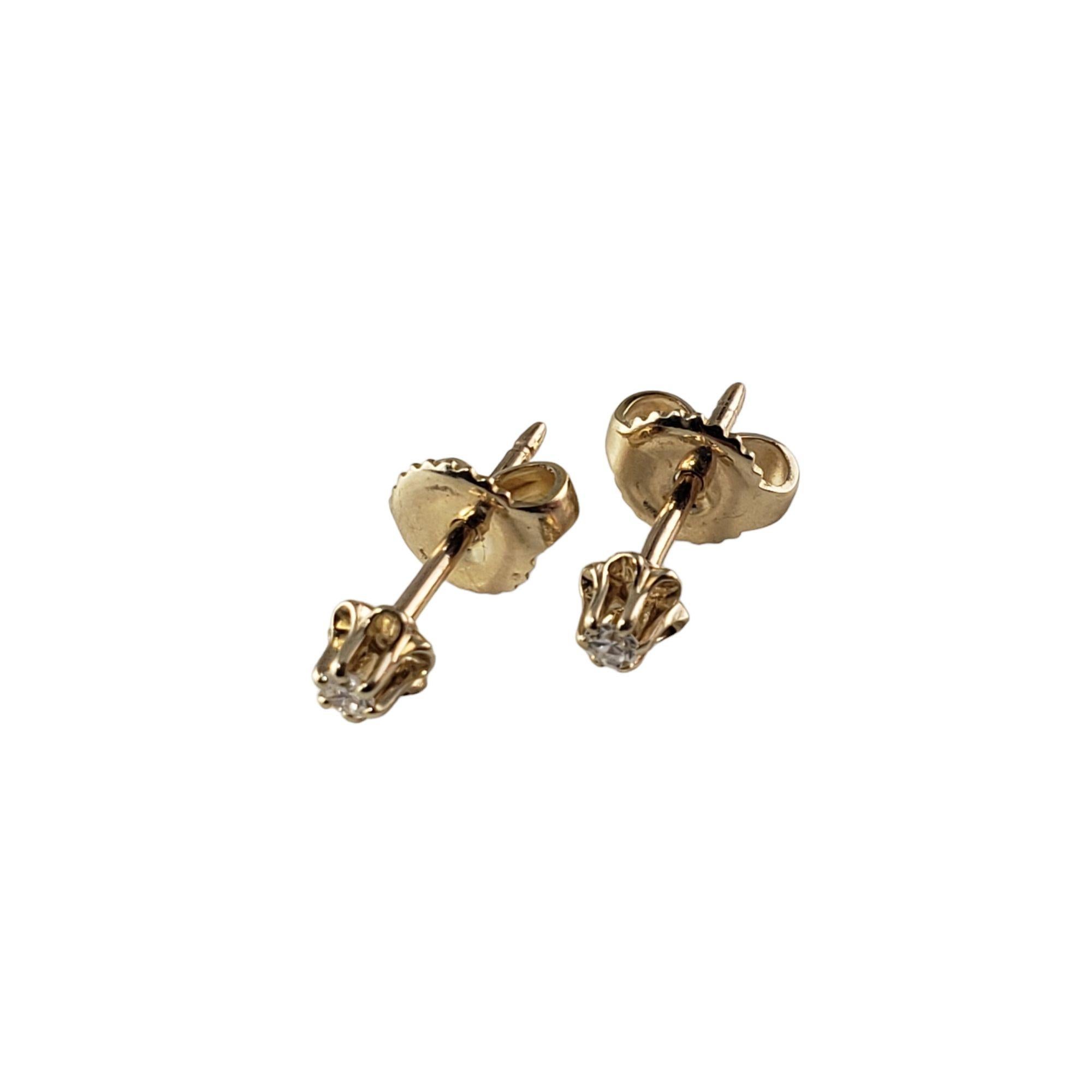 10 Karat Yellow Gold Diamond Stud Earrings #14705 In Good Condition For Sale In Washington Depot, CT