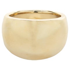 Anneau en forme de dôme en or jaune 10 carats