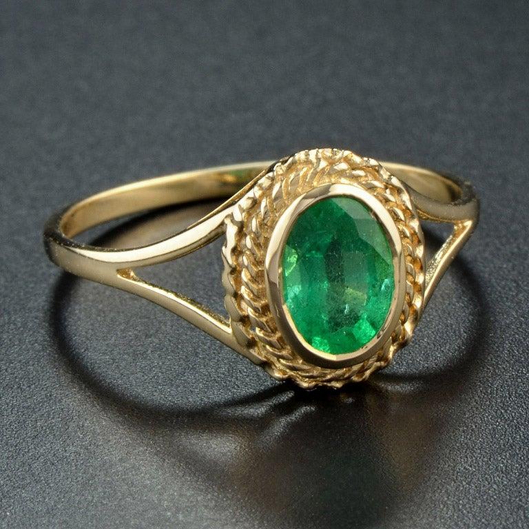 En vente :  Catherine Victorian, bague cocktail en or jaune 10 carats avec émeraude à bords courbés 3