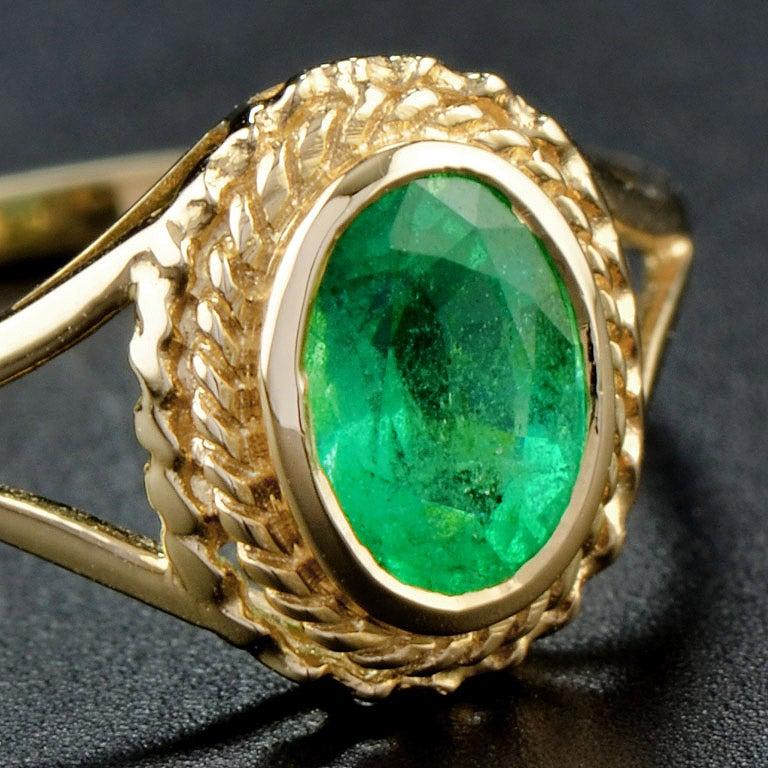 For Sale:  Catherine Victorian Rope Edge Emerald Cocktail Ring in 10K Yellow Gold 6