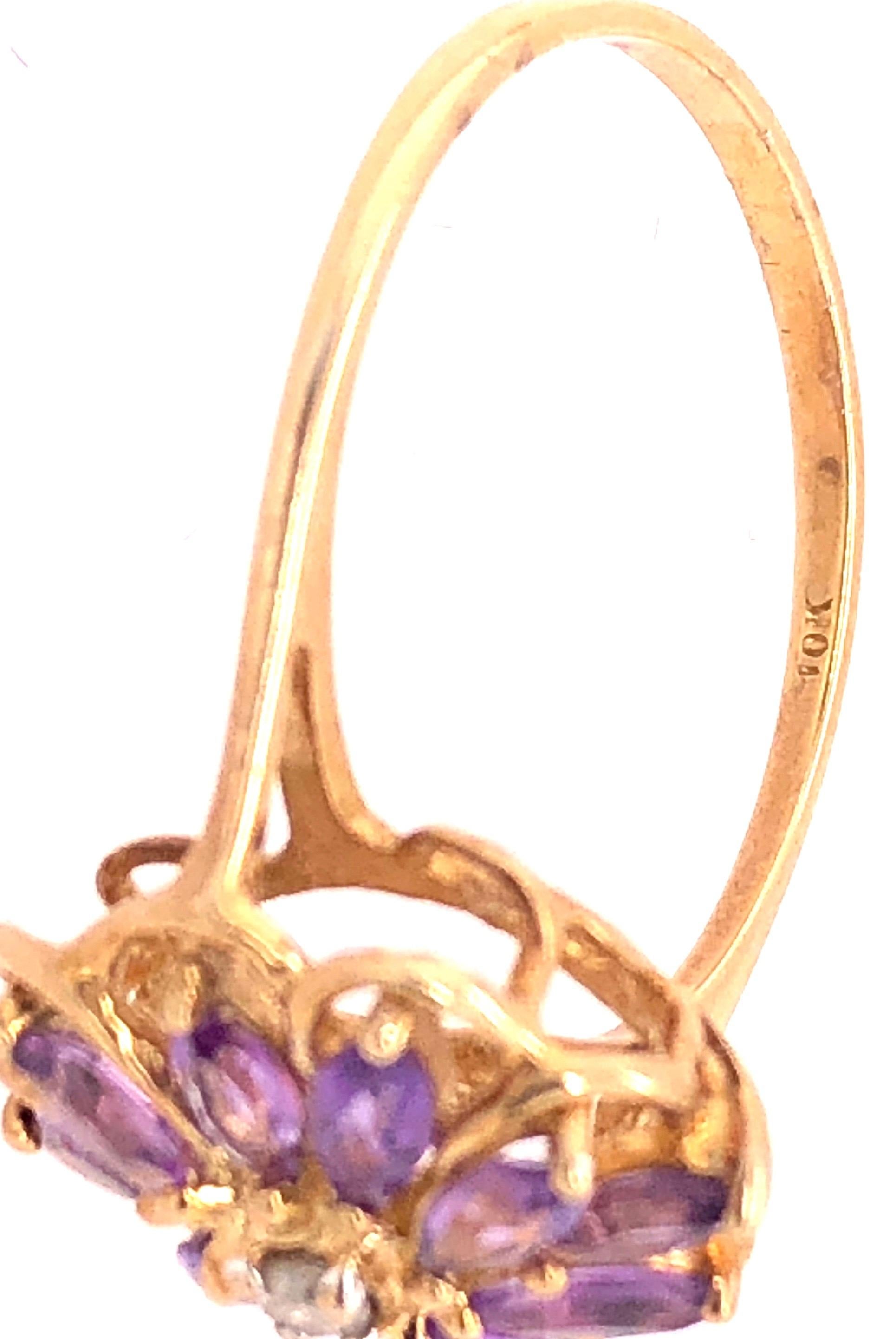10 Karat Yellow Gold Fashion Oval Amethyst Ring with Round Diamond 0.03 TDW In Good Condition For Sale In Stamford, CT