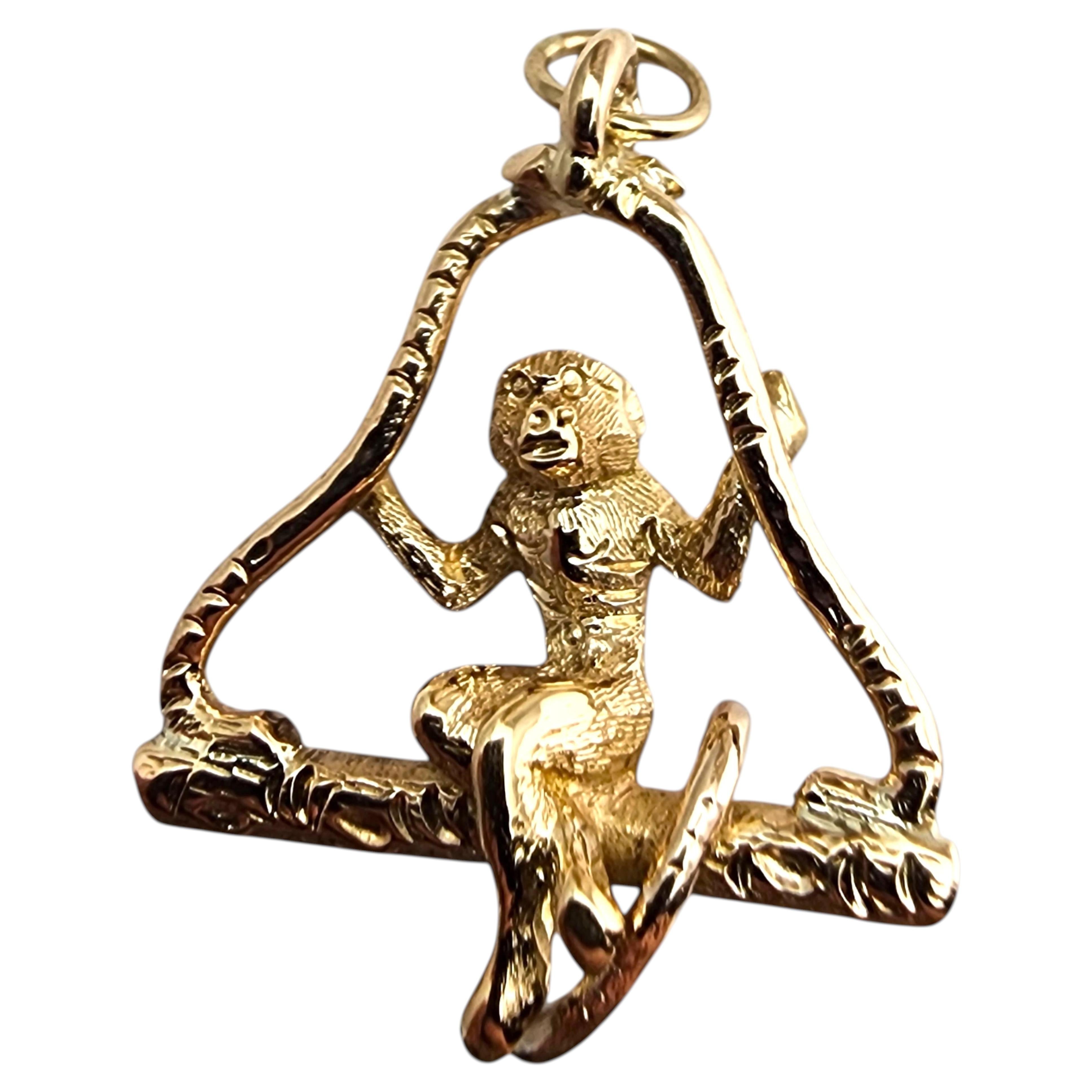 10 Karat Yellow Gold Hanging Monkey on Swing Charm #24259 For Sale