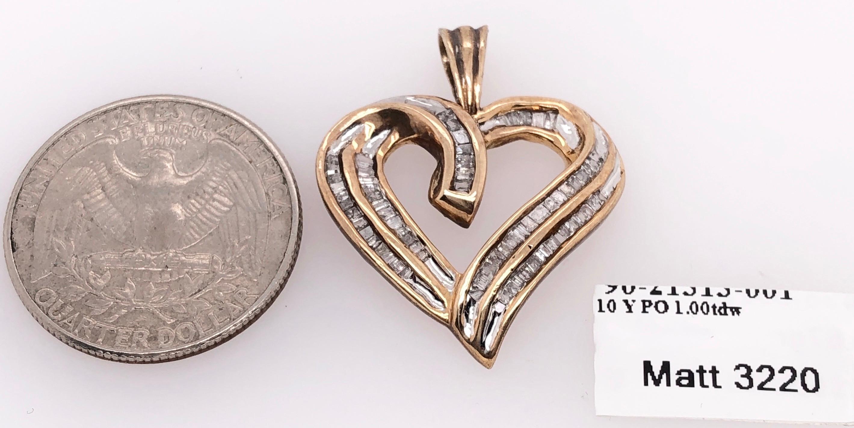 10 Karat Yellow Gold Heart Charm / Pendant with Diamonds In Good Condition For Sale In Stamford, CT