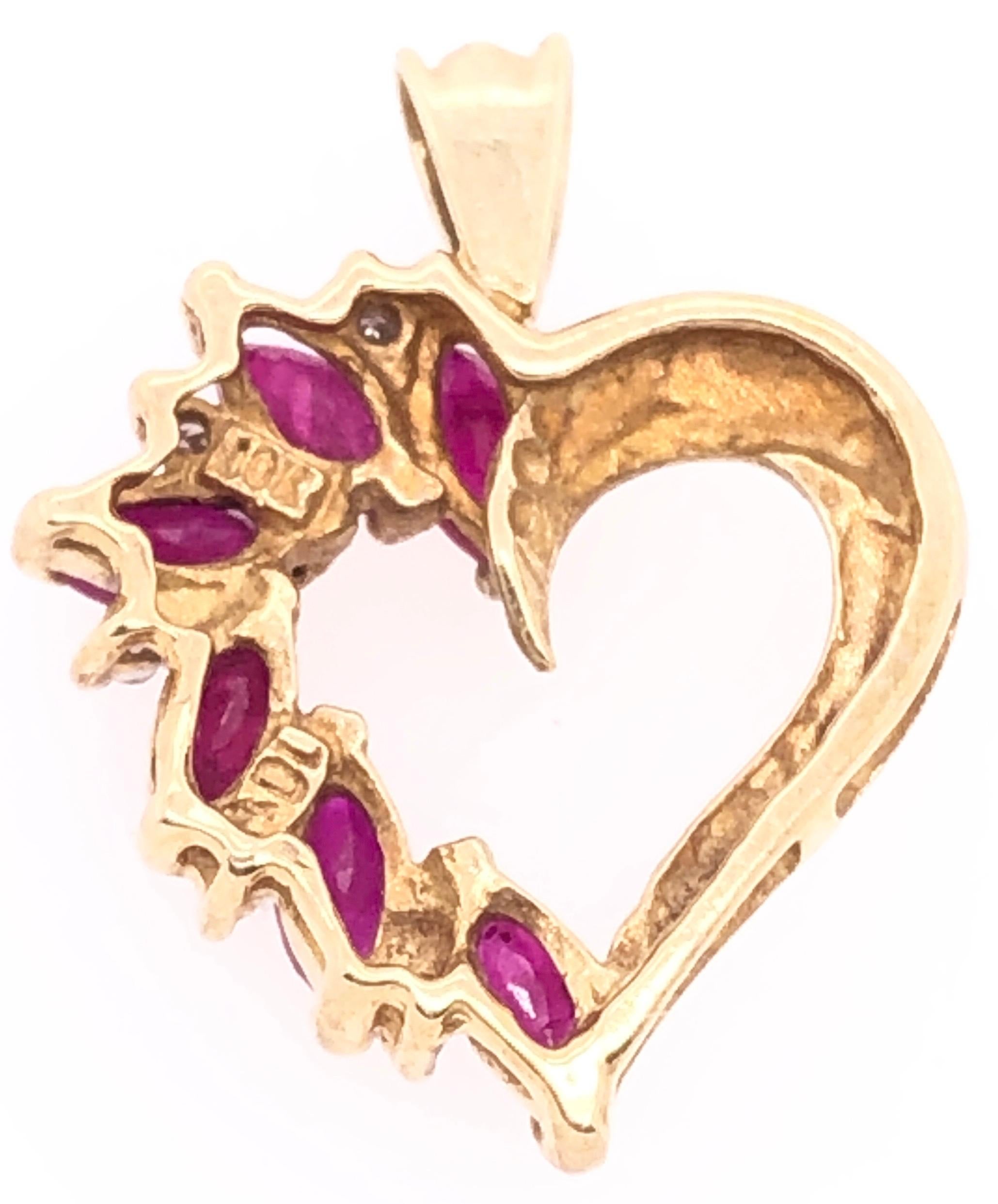 10 Karat Yellow Gold Heart Pendant with Amethyst and Diamonds In Good Condition For Sale In Stamford, CT