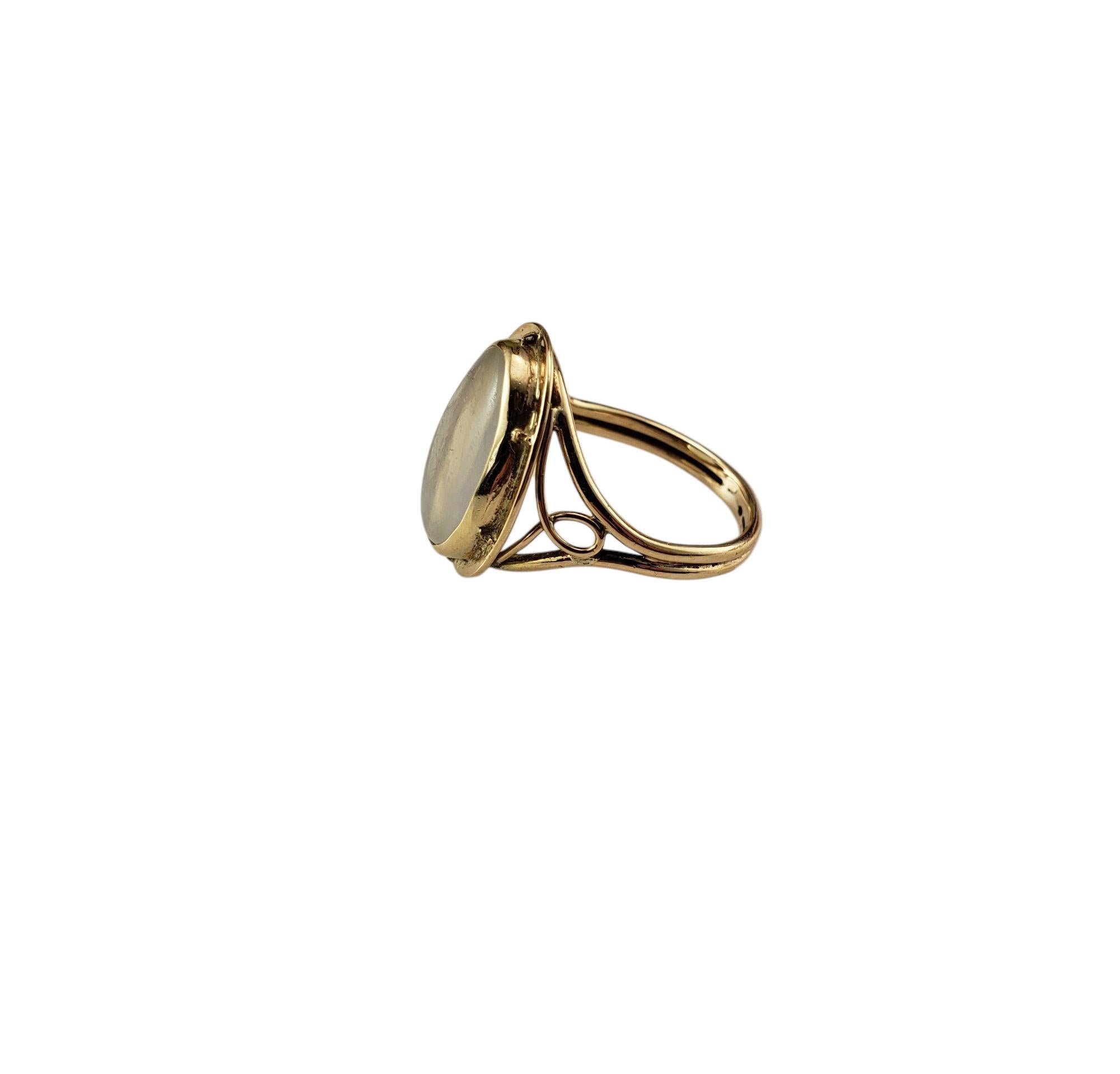 Taglio ovale Anello in oro giallo 10 carati con pietra di luna, misura 6,75 #21669 in vendita