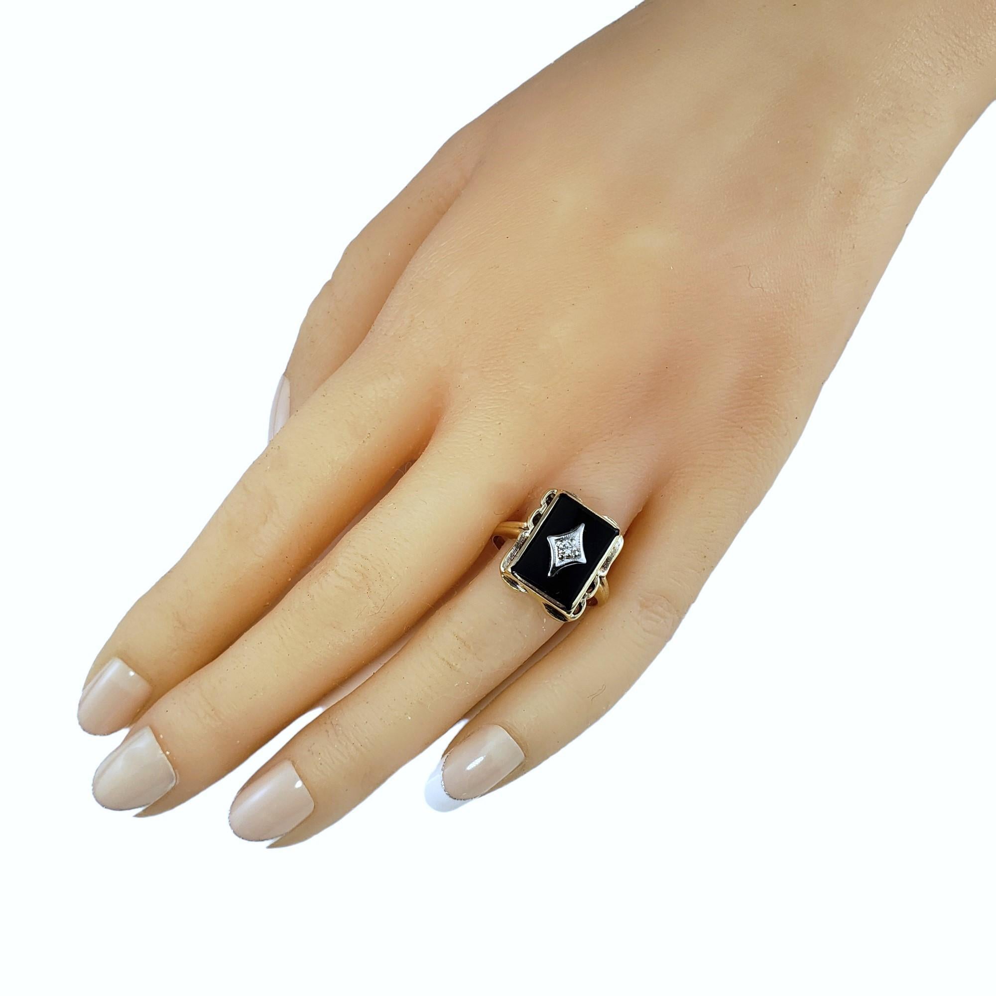 10 Karat Yellow Gold Onyx and Diamond Ring Size 7 #16076 2