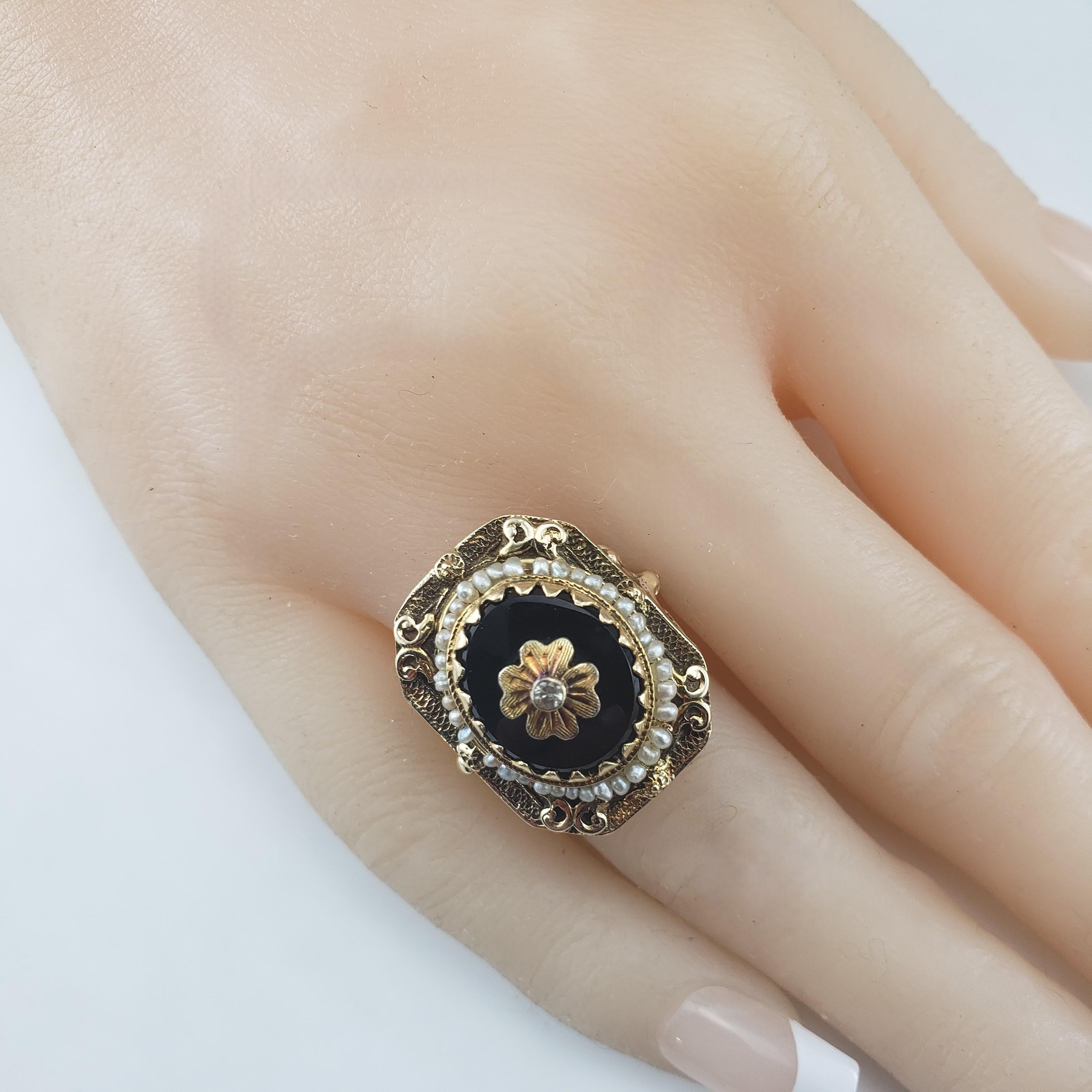 10 Karat Yellow Gold Onyx and Seed Pearl Ring Size 7 #18658 For Sale 2