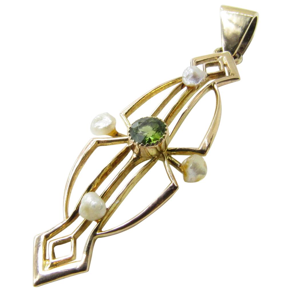 10 Karat Yellow Gold Peridot and Pearl Pendant For Sale