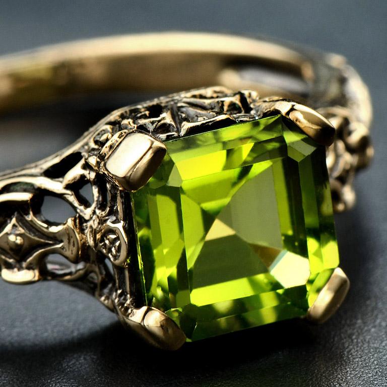 Emerald Cut 10 Karat Yellow Gold Peridot Filigree Ring