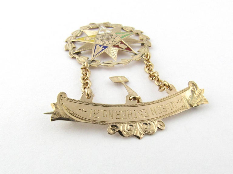 10 Karat Yellow Gold Queen Esther Pin or Medal at 1stDibs queen