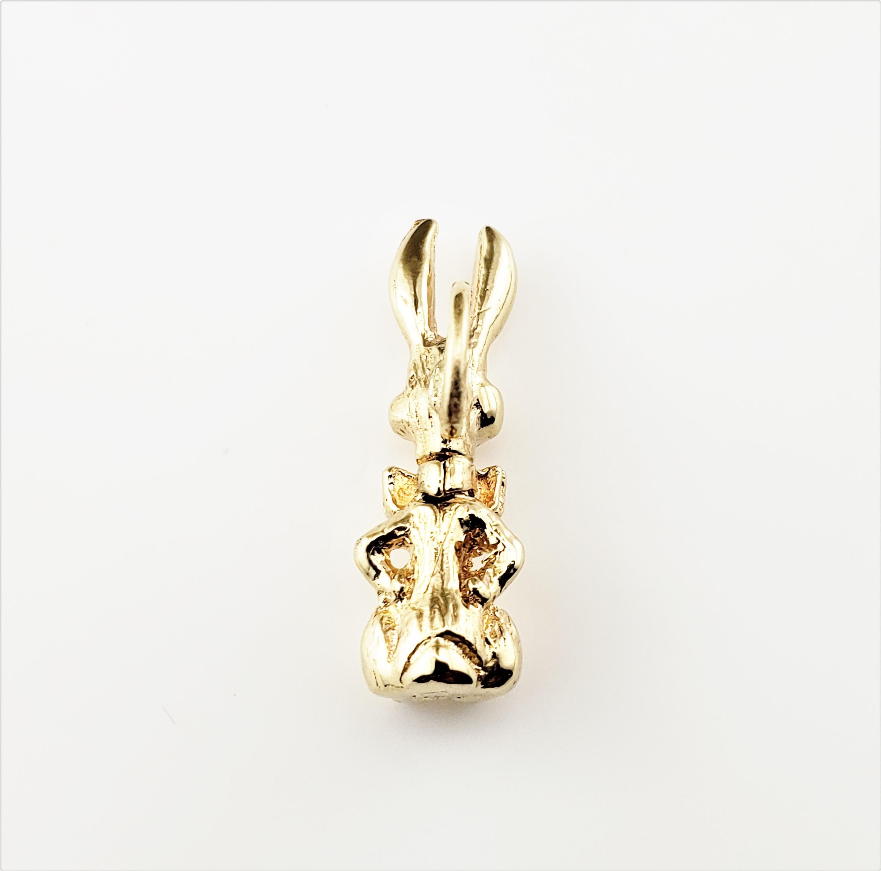 Breloque en or jaune 10 carats en forme de lapin en vente 1