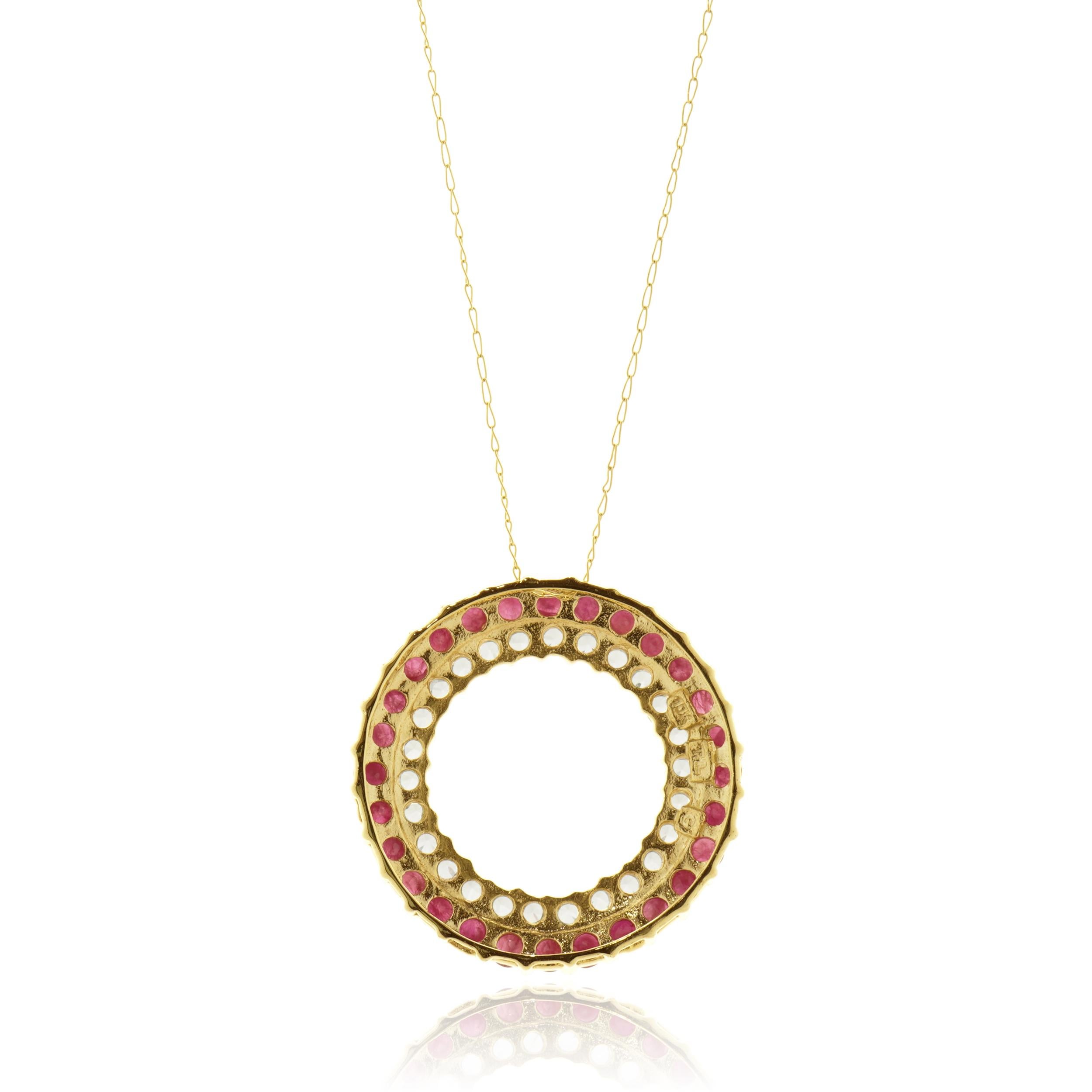 10 Karat Gelbgold Rubin und Weißer Topas Kreis Halskette im Zustand „Hervorragend“ im Angebot in Scottsdale, AZ