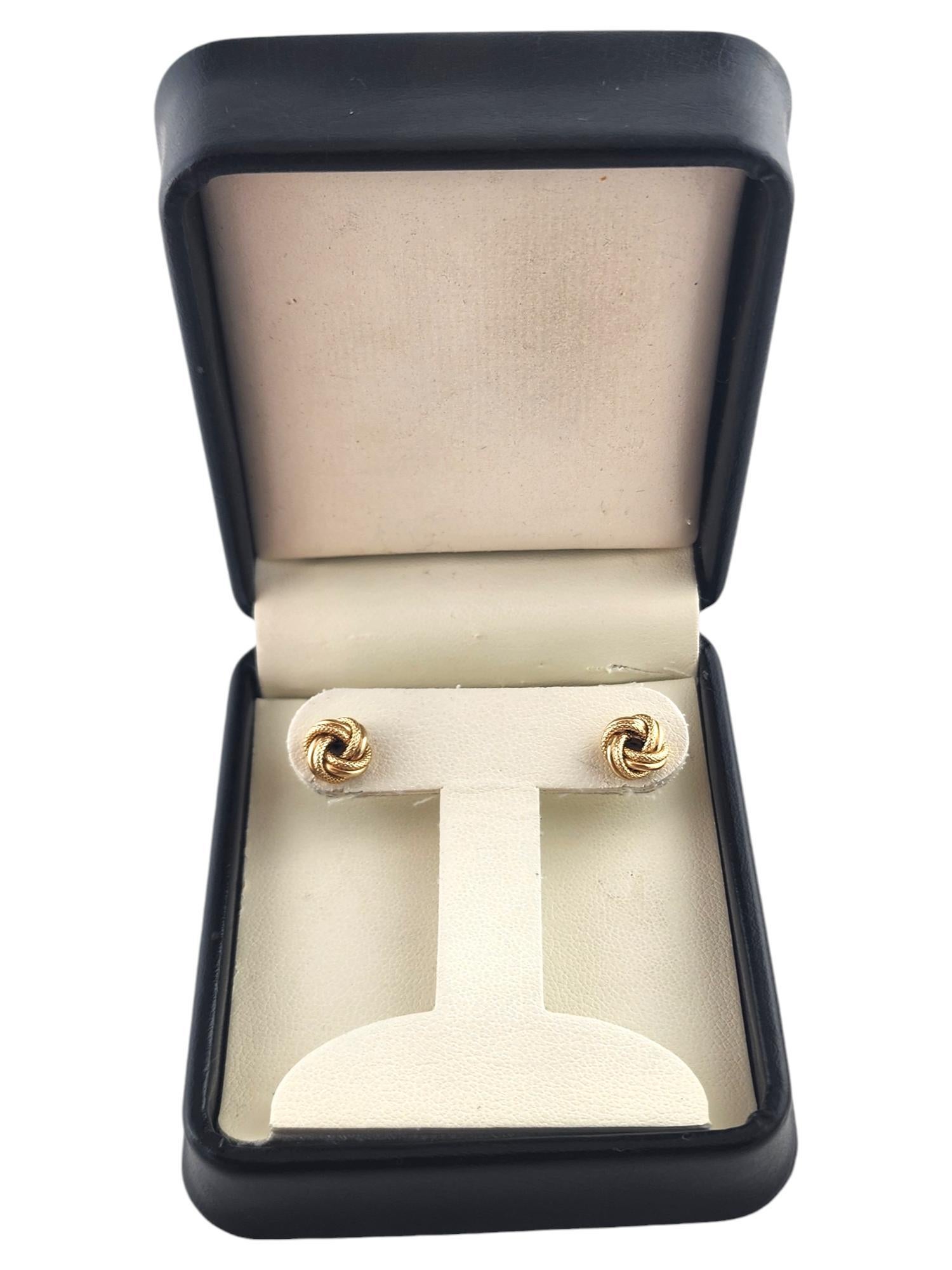 10 Karat Yellow Gold Textured Love Knot Stud Earrings #18990 For Sale 2