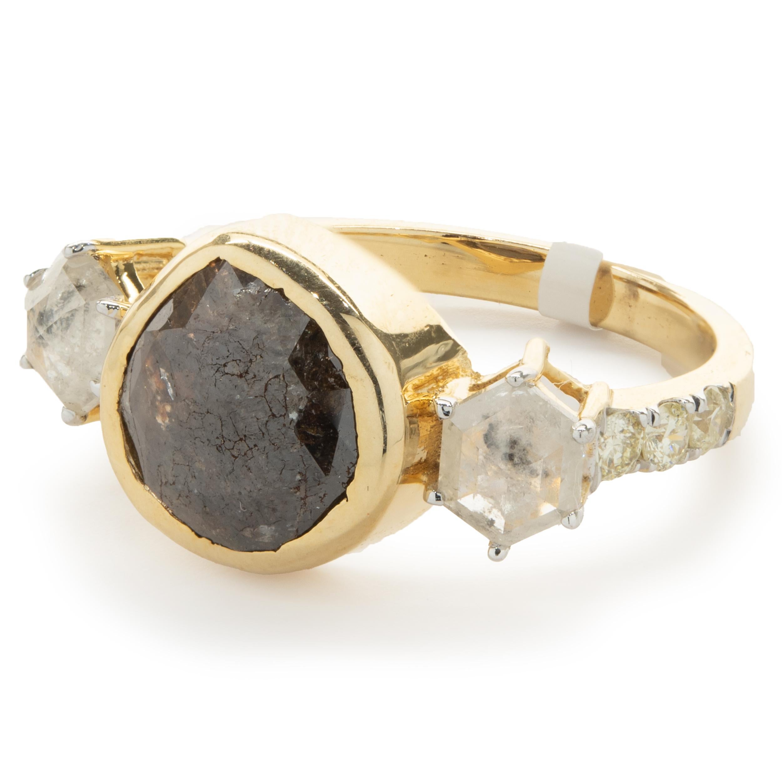 10 Karat Gelbgold Ring mit drei Steinen in der Lünette Galaxy Diamant im Zustand „Hervorragend“ im Angebot in Scottsdale, AZ