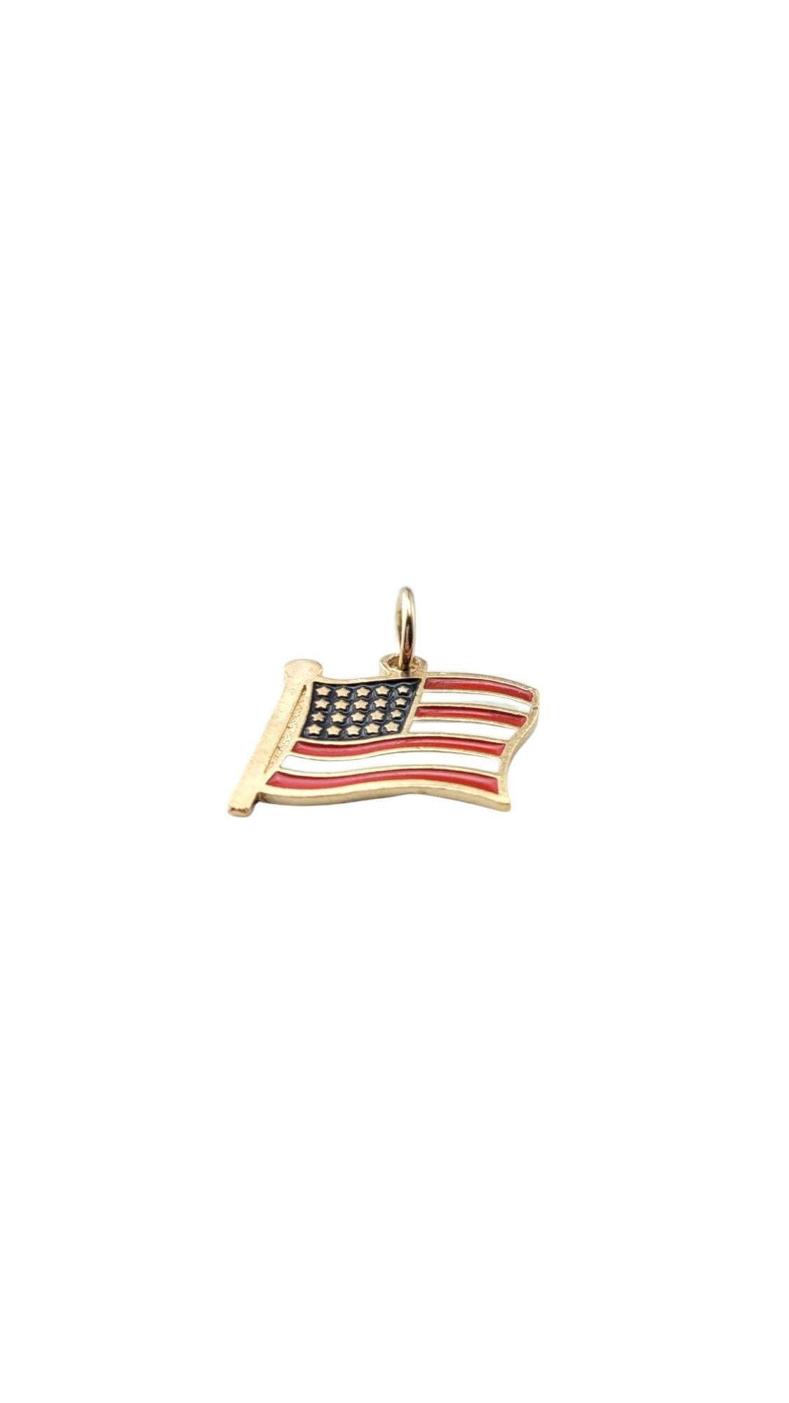 Charm con bandiera USA in oro giallo 10 carati #20888 In condizioni buone in vendita a Washington Depot, CT