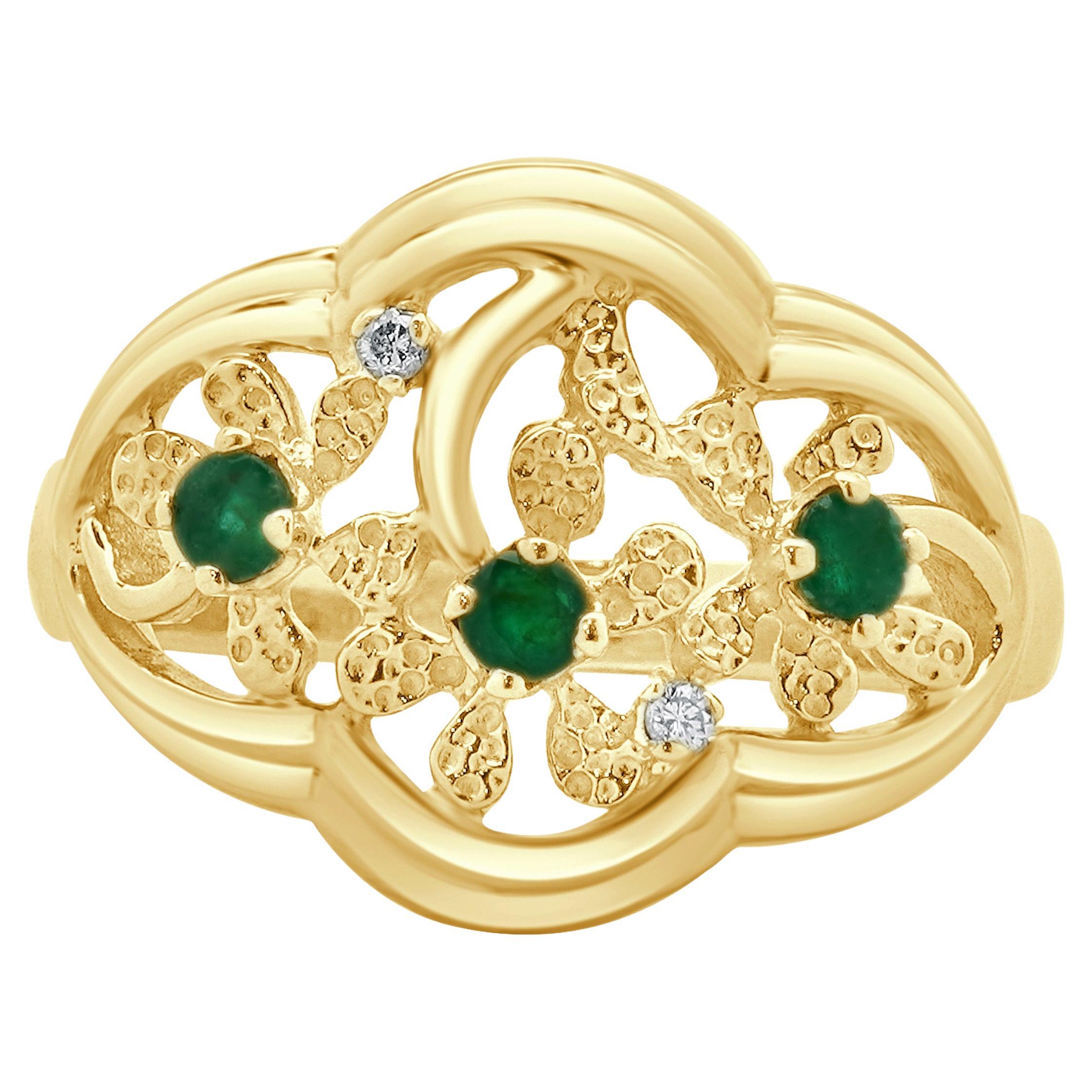 10 Karat Yellow Gold Vintage Emerald and Diamond Floral Cutout Ring For Sale
