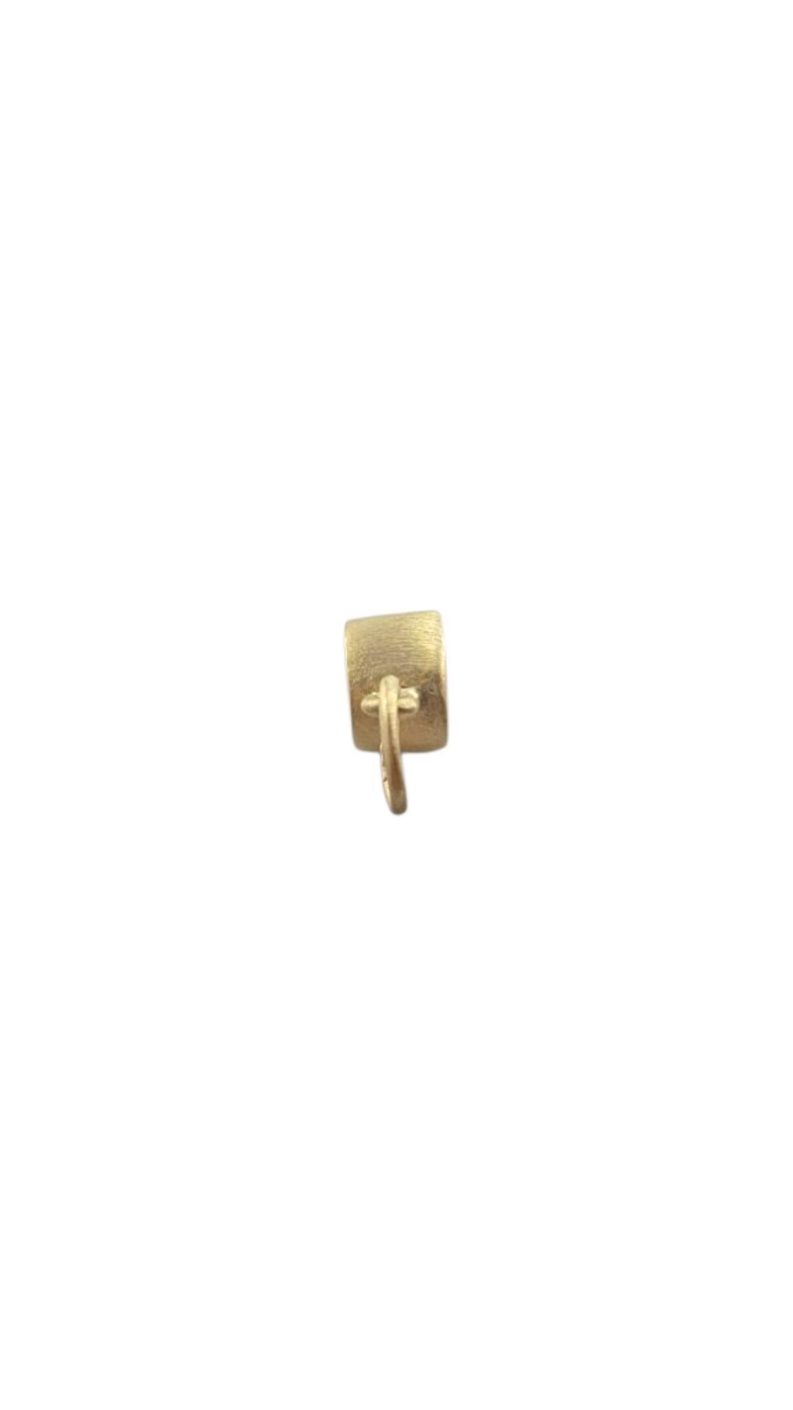 Charm en or jaune 10 carats avec sifflet #22256 Pour femmes en vente