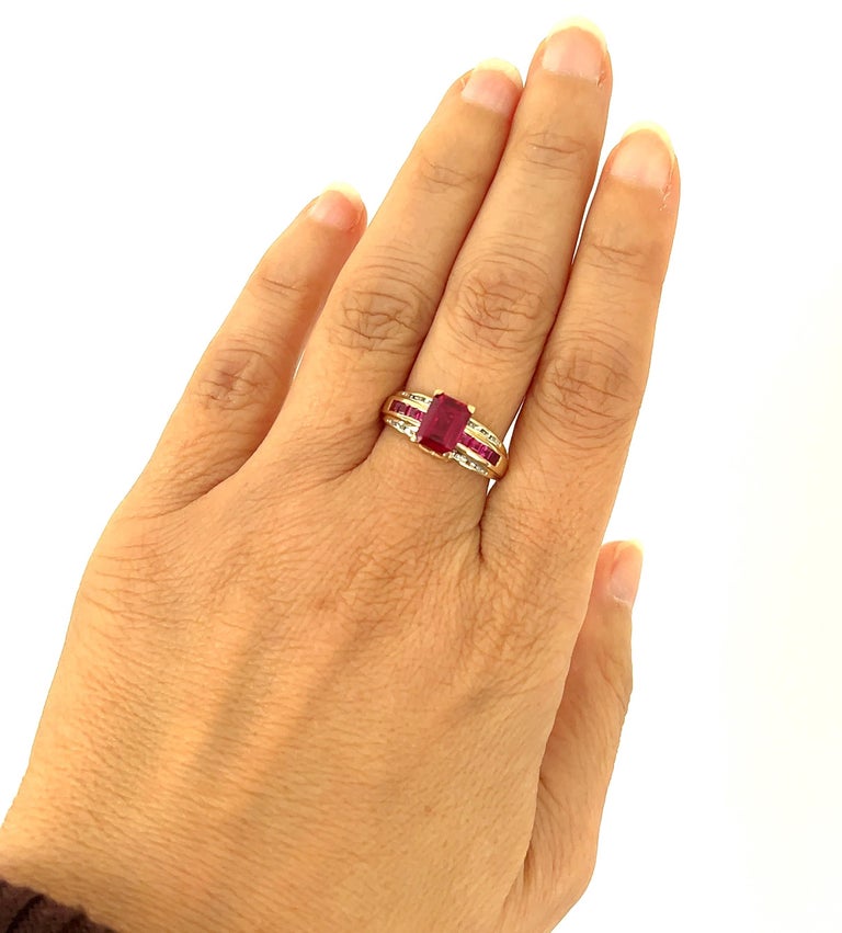 10 Kt Synthetic Ruby Ring For Sale at 1stDibs