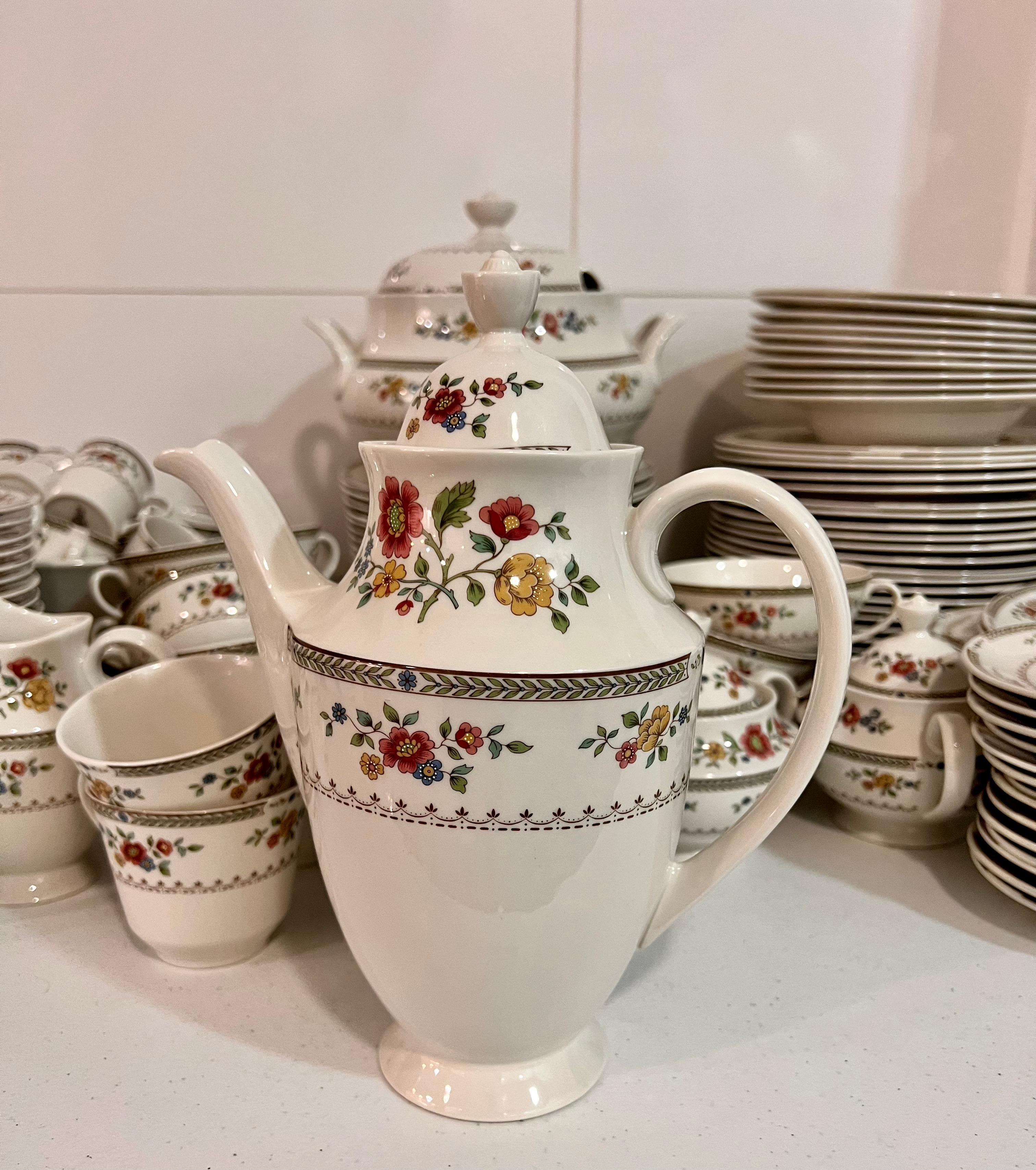 Große Salatbesteckschale aus Veilchenholz von Royal Doulton im Angebot 11