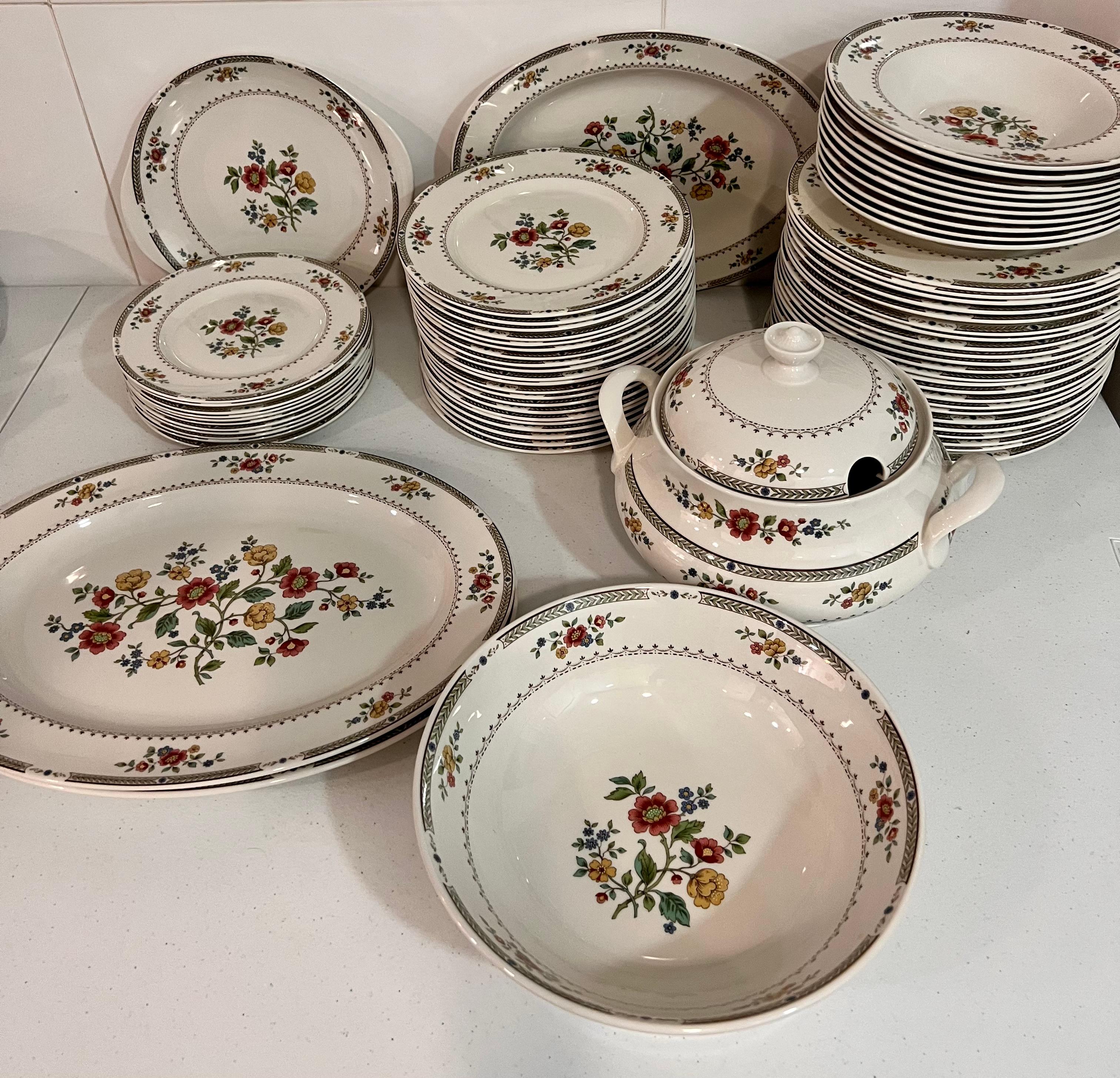 Große Salatbesteckschale aus Veilchenholz von Royal Doulton im Angebot 2