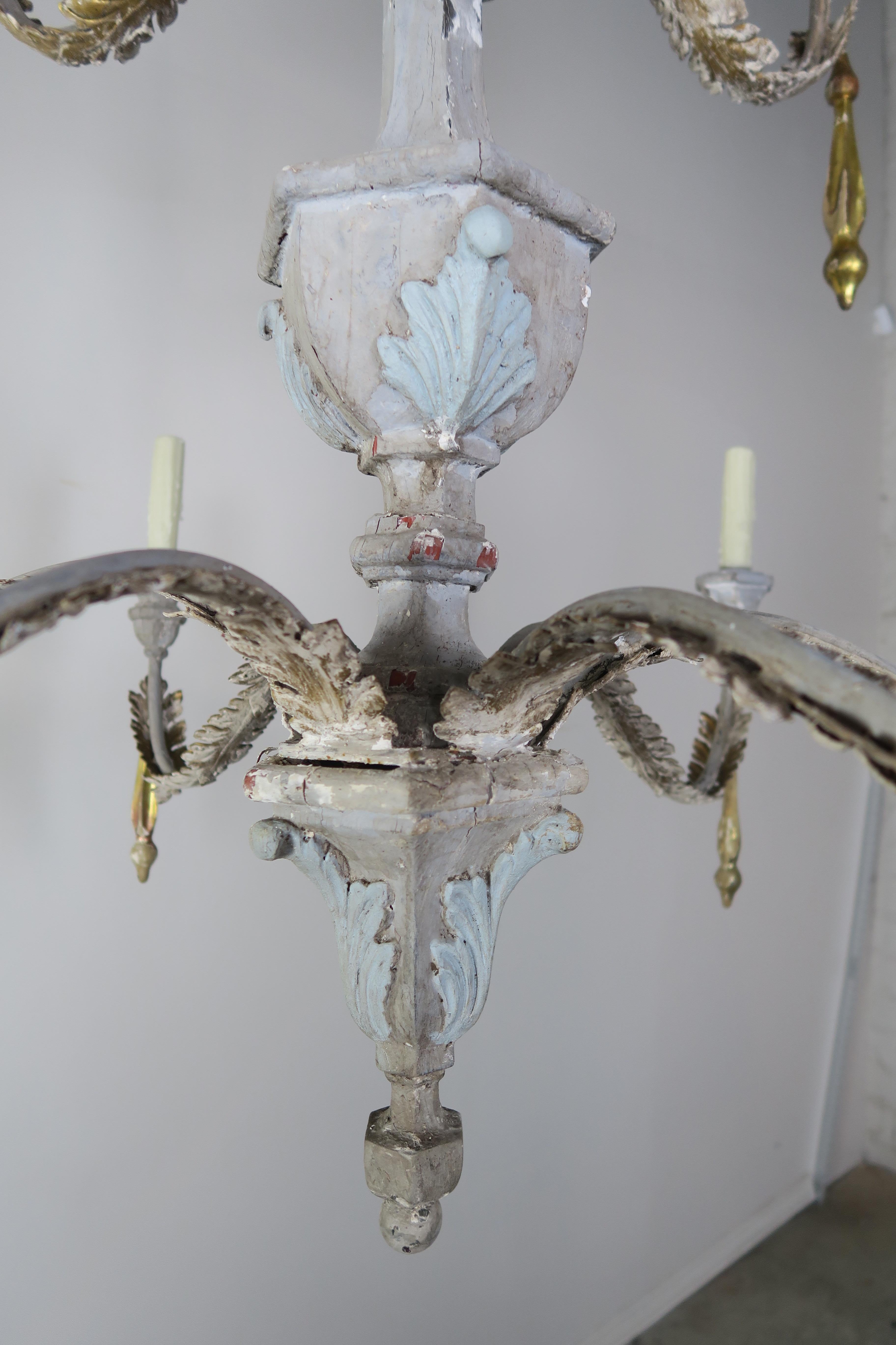 20th Century '10' Light Italian Painted and Parcel Gilt Two-Tier Chandelier with Tassels