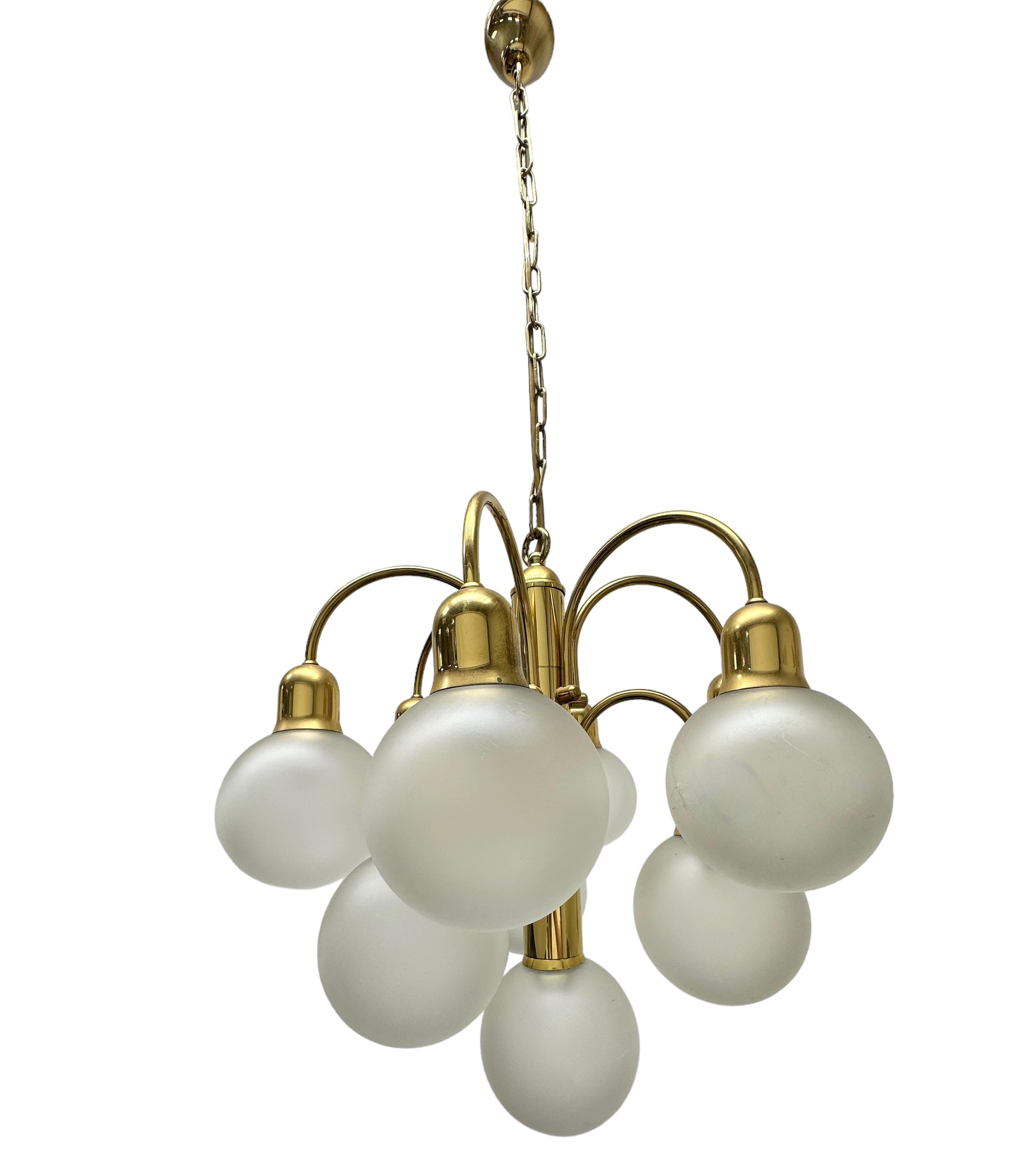 10 Light Sputnik Orbit Brass and Frosted Glass Ball Chandelier Germany, 1970s In Good Condition For Sale In Nuernberg, DE