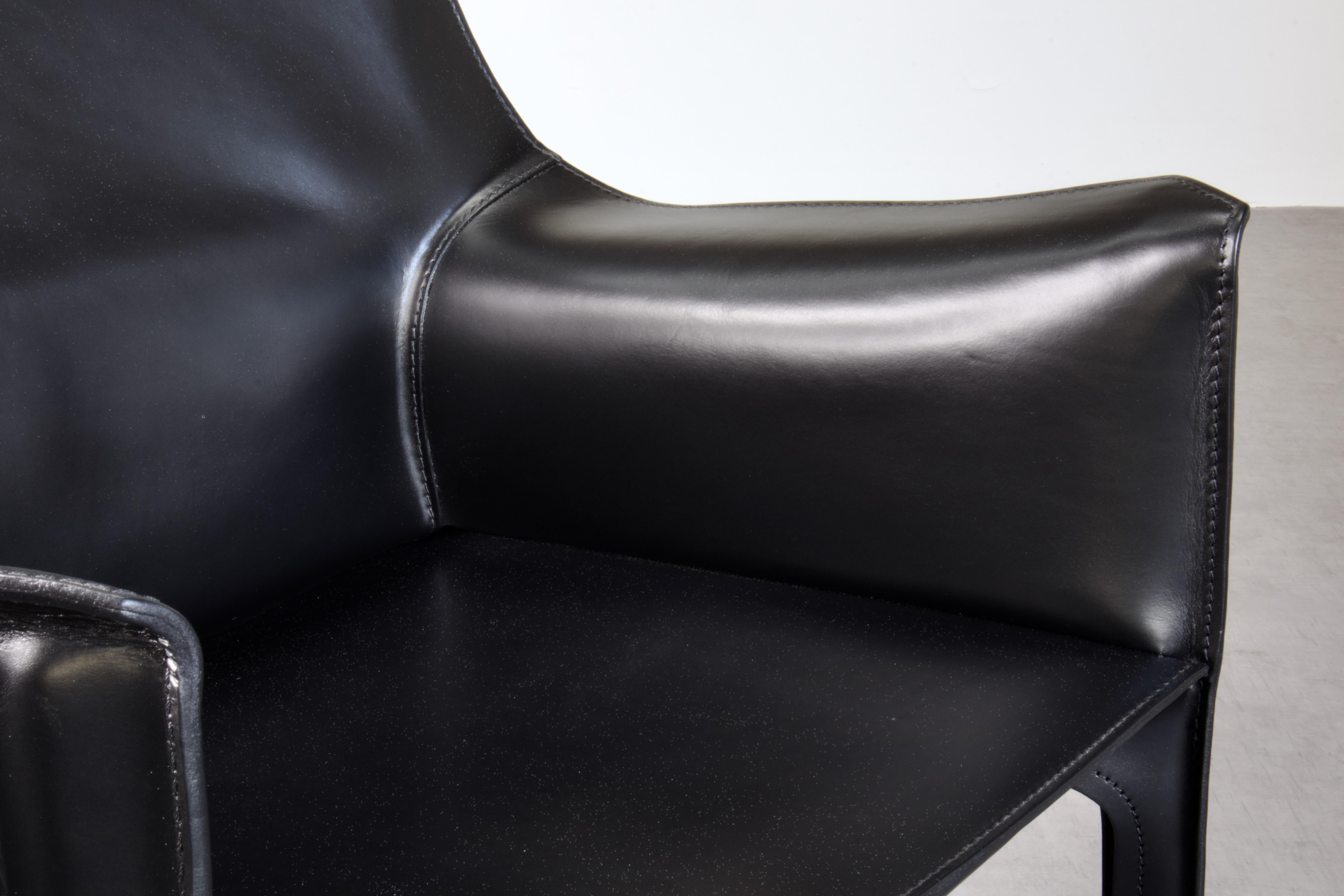10 Mario Bellini CAB 413 Armchairs in Black Leather for Cassina, 1980s Italy For Sale 7