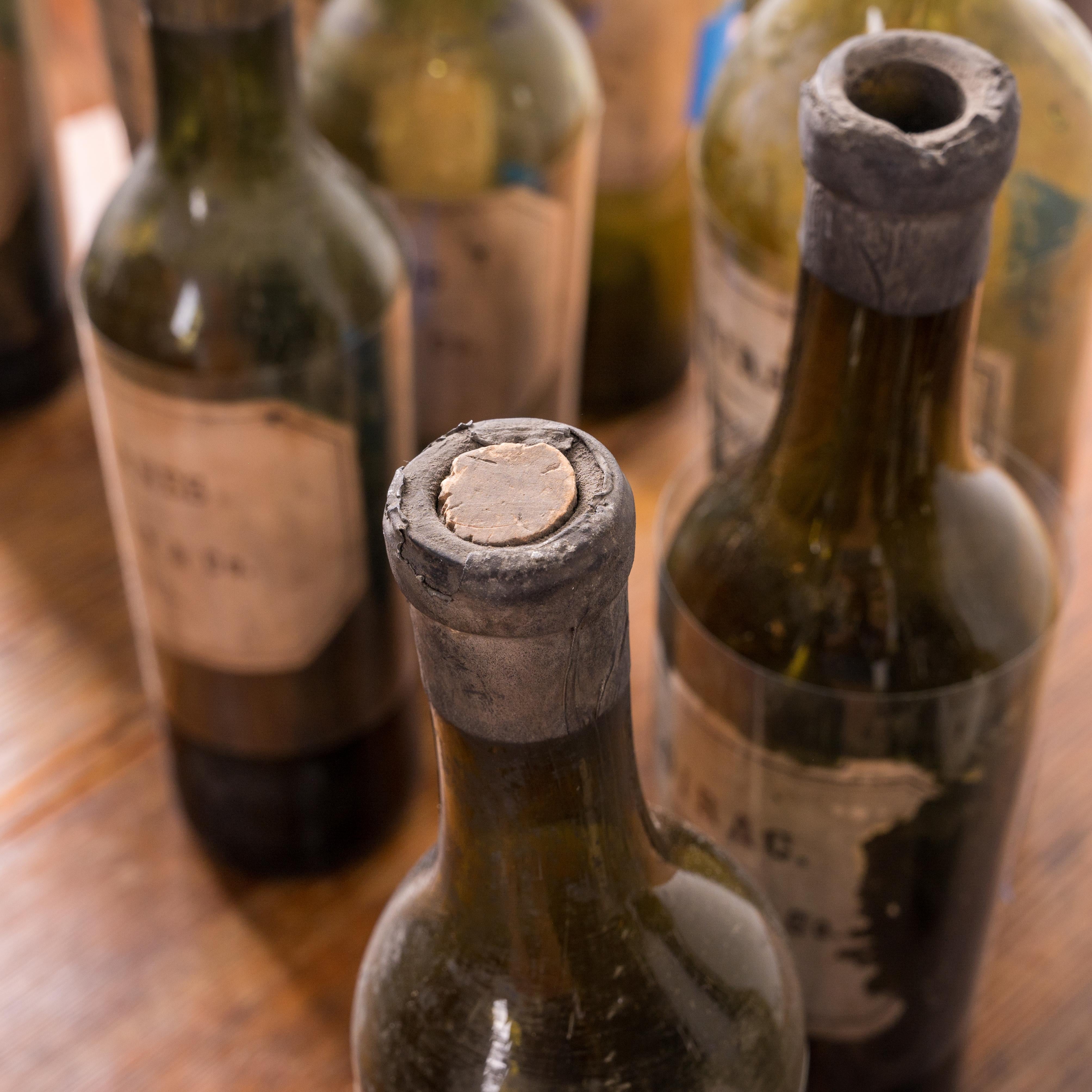 10 Mestrezat & Co. Botellas de Floirac y Sauternes de Burdeos, c.1870 en venta 1