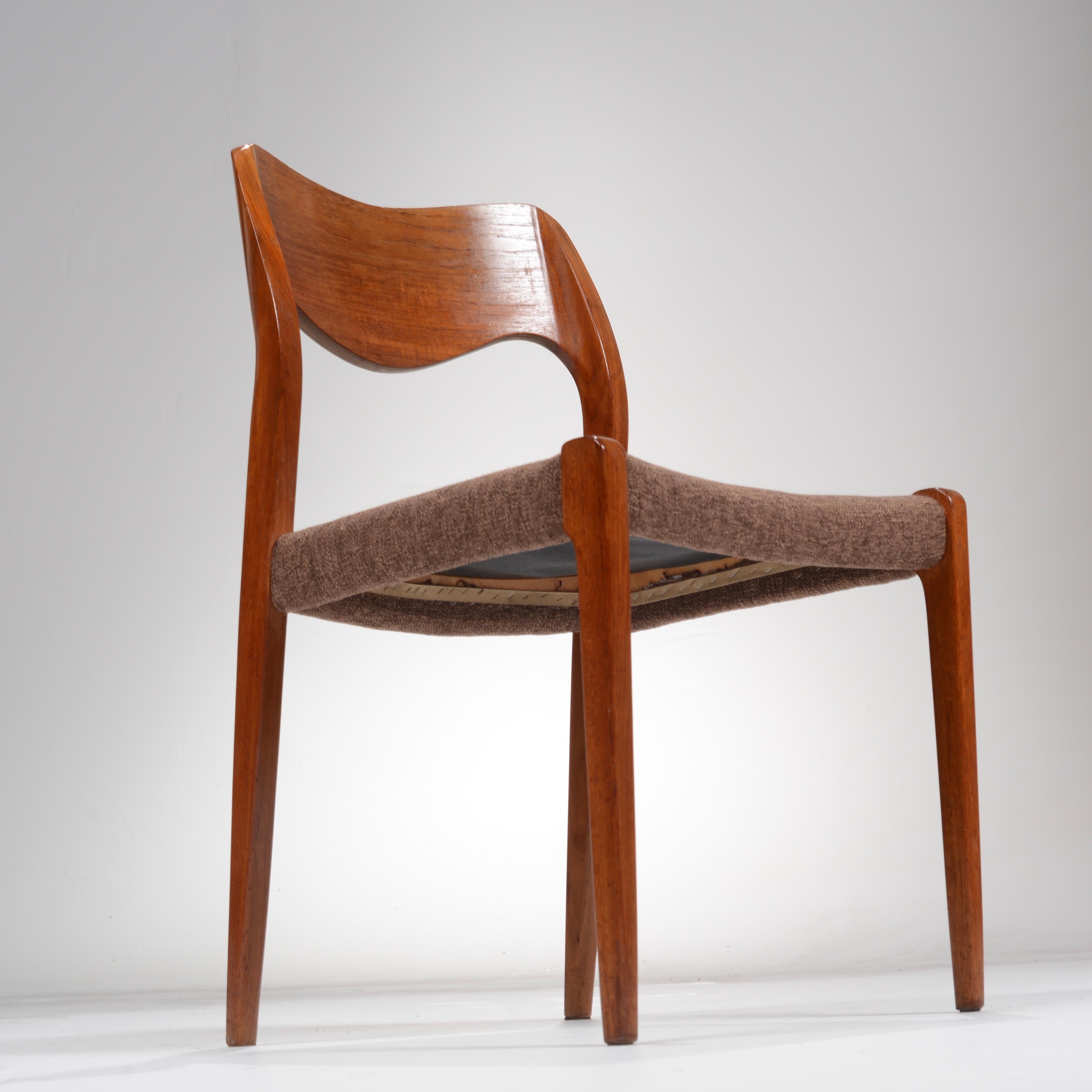 10 teak dining chairs designed by Niels Otto Møller for J. L. Møllers Møbelfabrik. The model 71 dates to 1968 and is an exceptional chair offering a very comfortable posture and the warm modern look typical of great Danish design. Newly upholstered