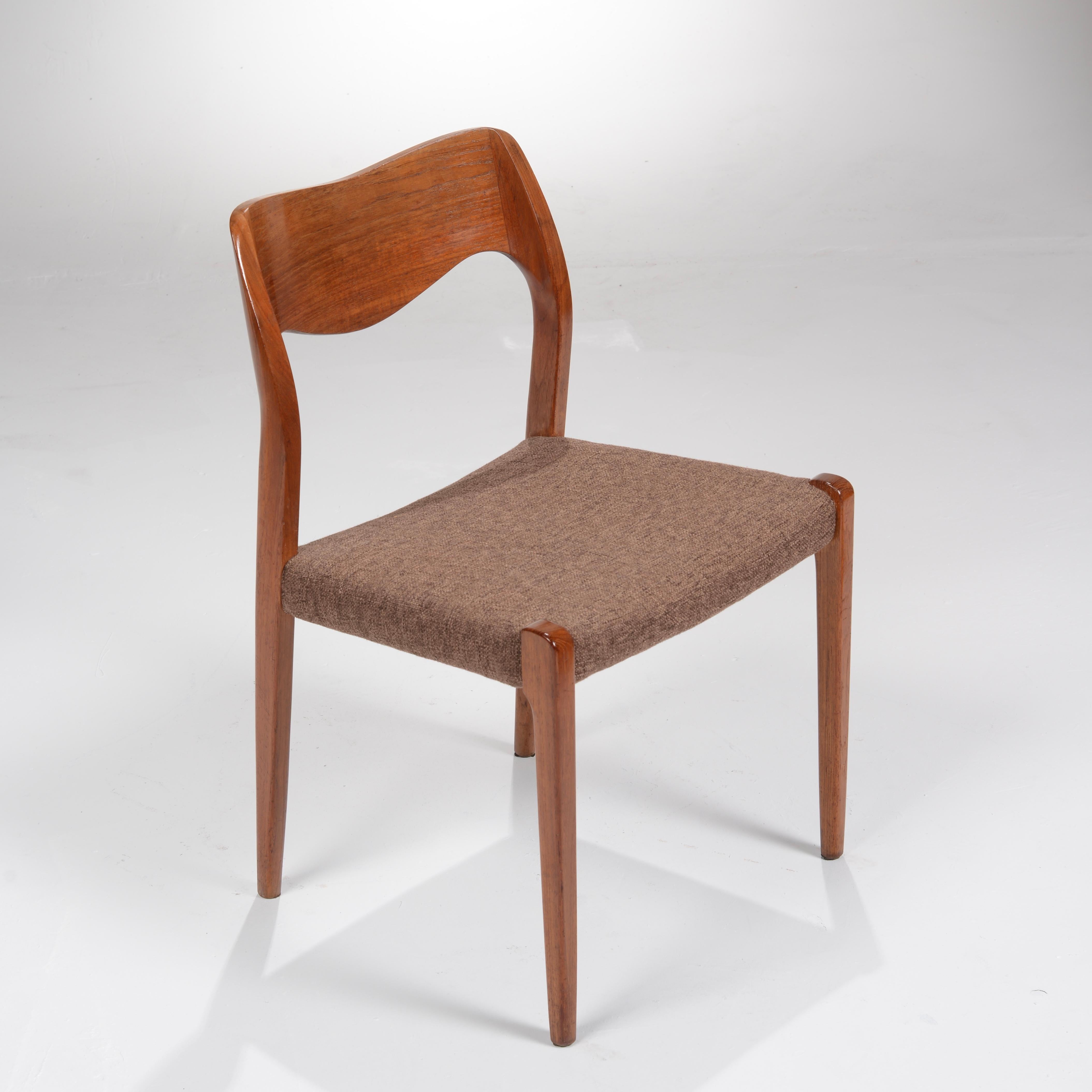 Scandinave moderne 10 chaises de salle à manger Niels O. Møller, modèle 71 de J.L. Møllers Møbelfabrik au Danemark en vente