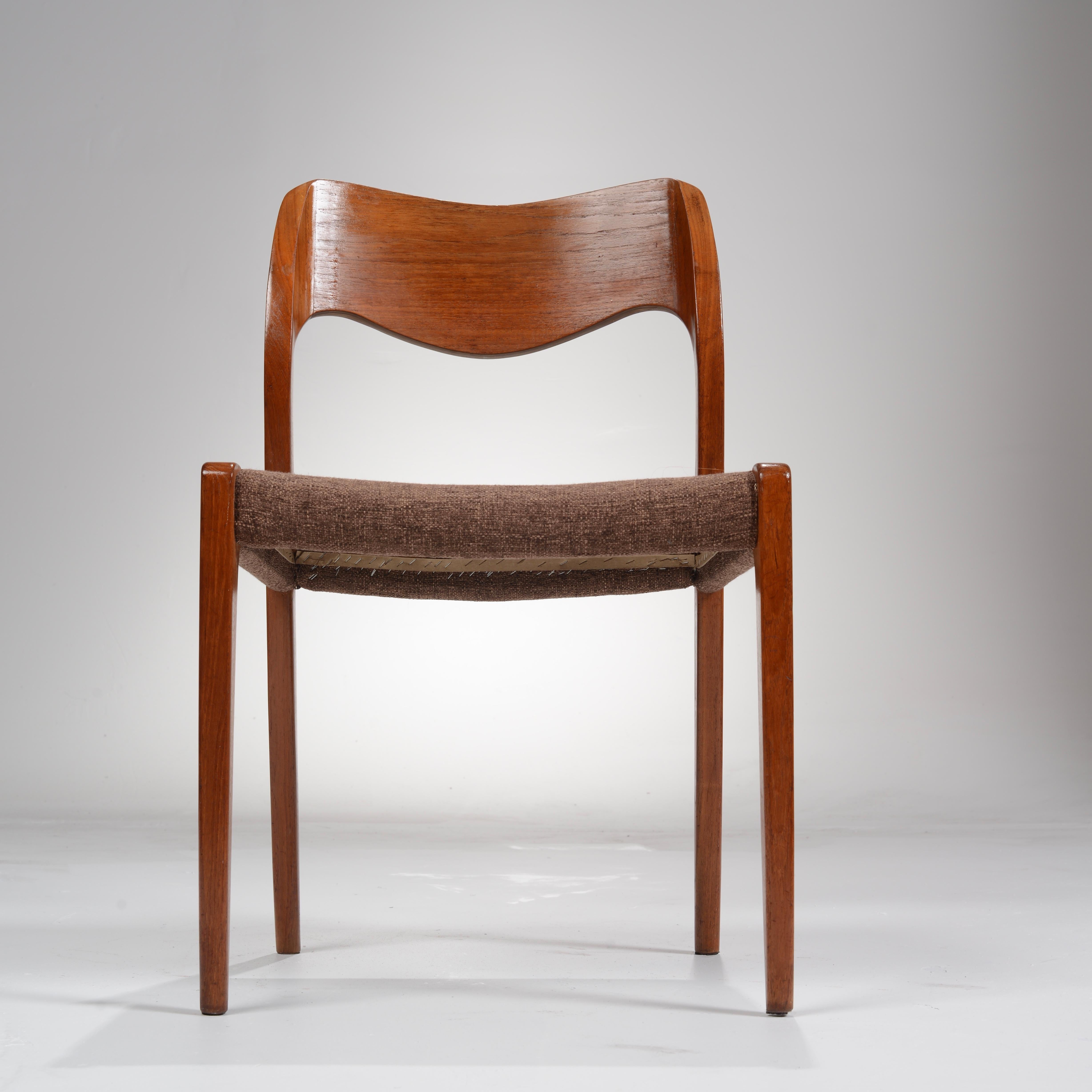 Milieu du XXe siècle 10 chaises de salle à manger Niels O. Møller, modèle 71 de J.L. Møllers Møbelfabrik au Danemark en vente