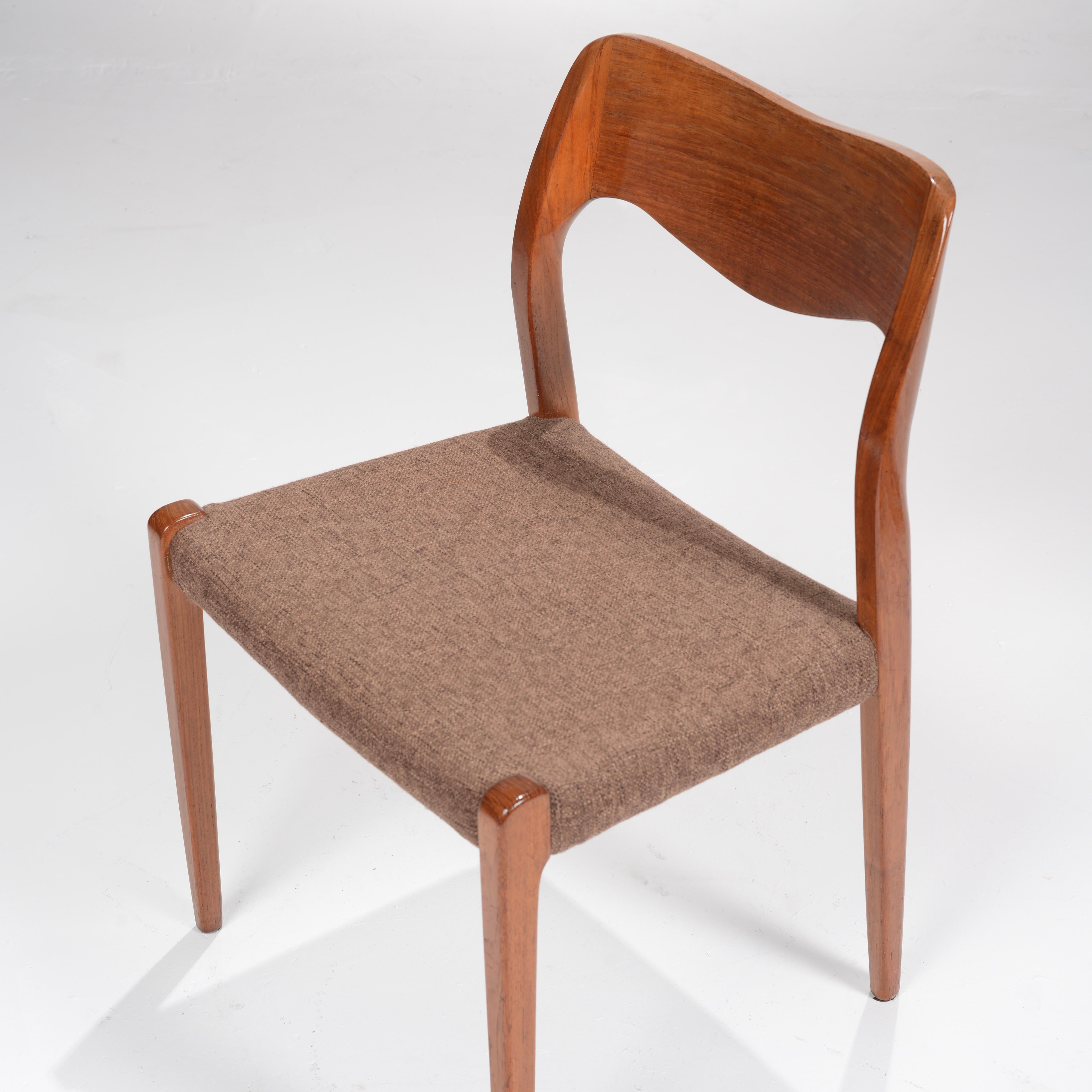 10 chaises de salle à manger Niels O. Møller, modèle 71 de J.L. Møllers Møbelfabrik au Danemark en vente 2