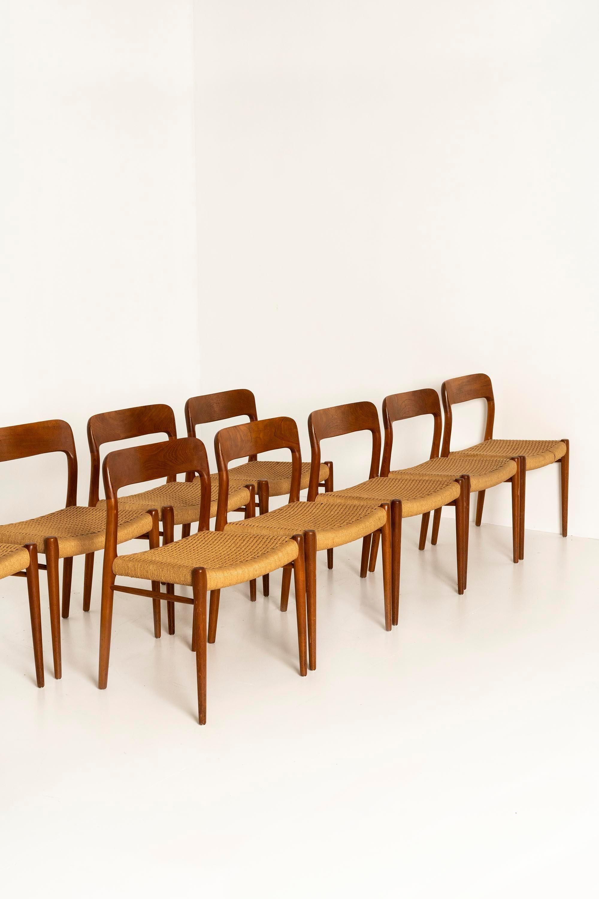 10 Niels Otto Møller 'Modell 57' Stühle aus Teakholz und dänischer Papierkordel, 1960er Jahre (Skandinavische Moderne) im Angebot