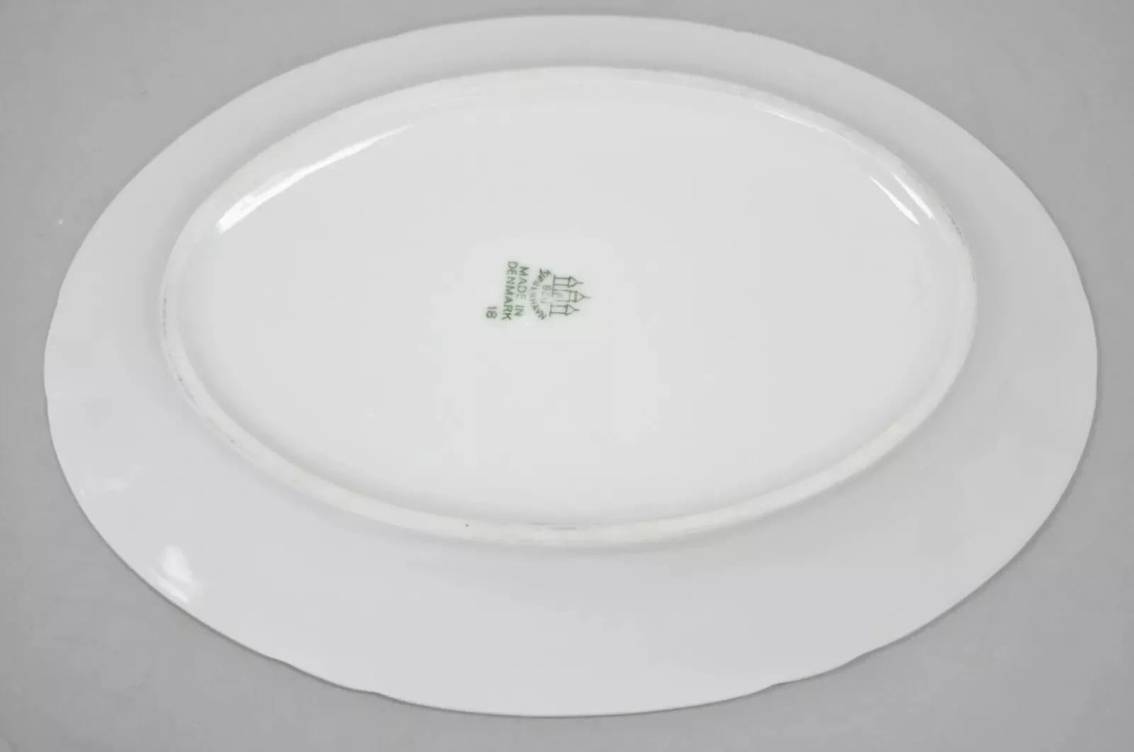 Plat de service ovale 10