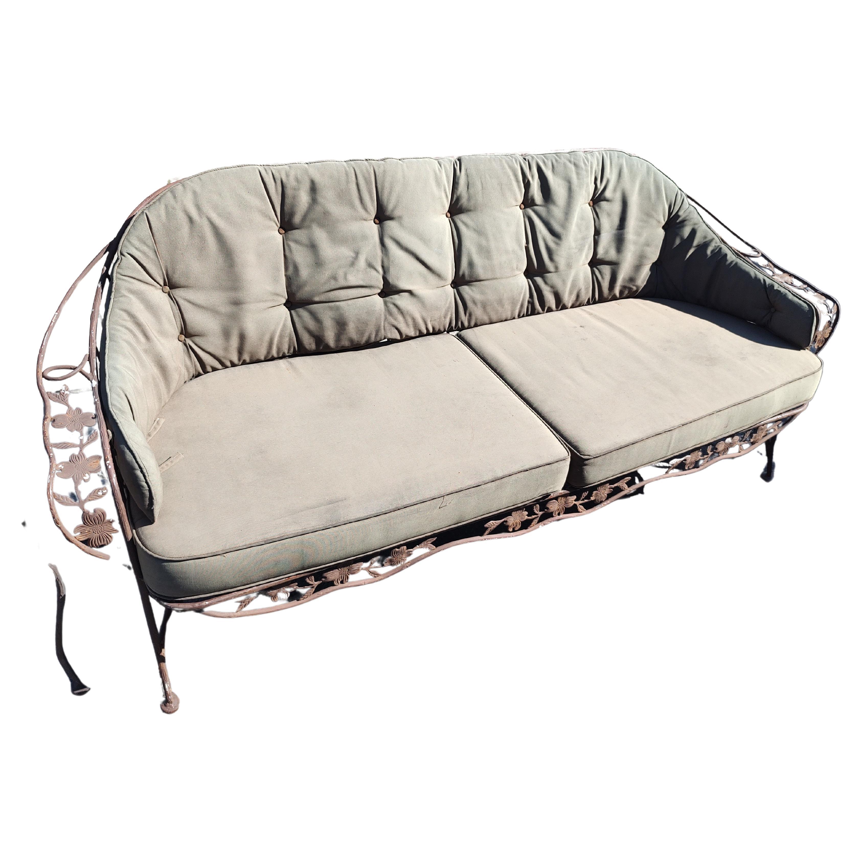 Set di 10 pezzi di Woodard Patio Pool Set Chantilly Rose 4 Sedie Divano 5 Tavoli in vendita 5