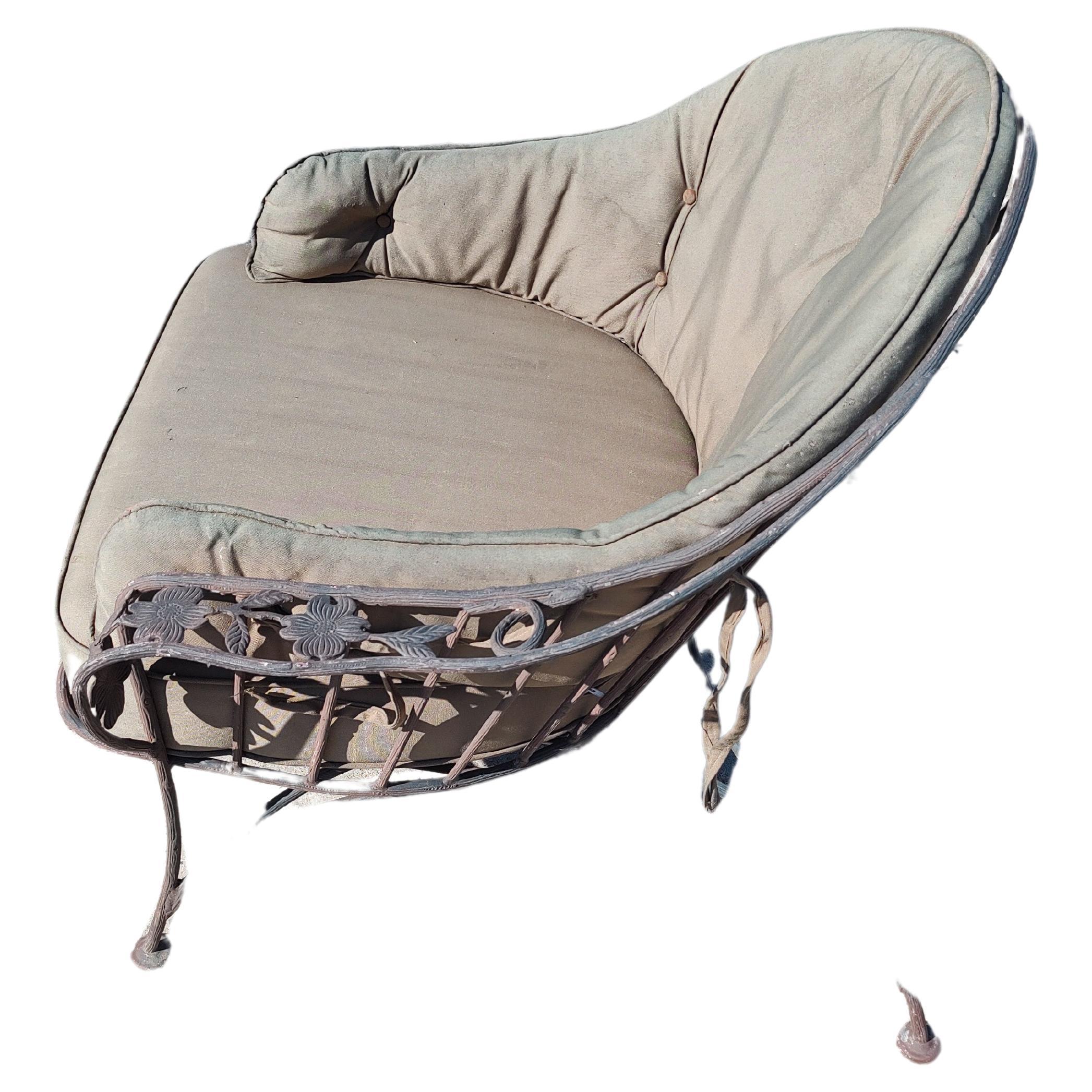 Set di 10 pezzi di Woodard Patio Pool Set Chantilly Rose 4 Sedie Divano 5 Tavoli in vendita 7