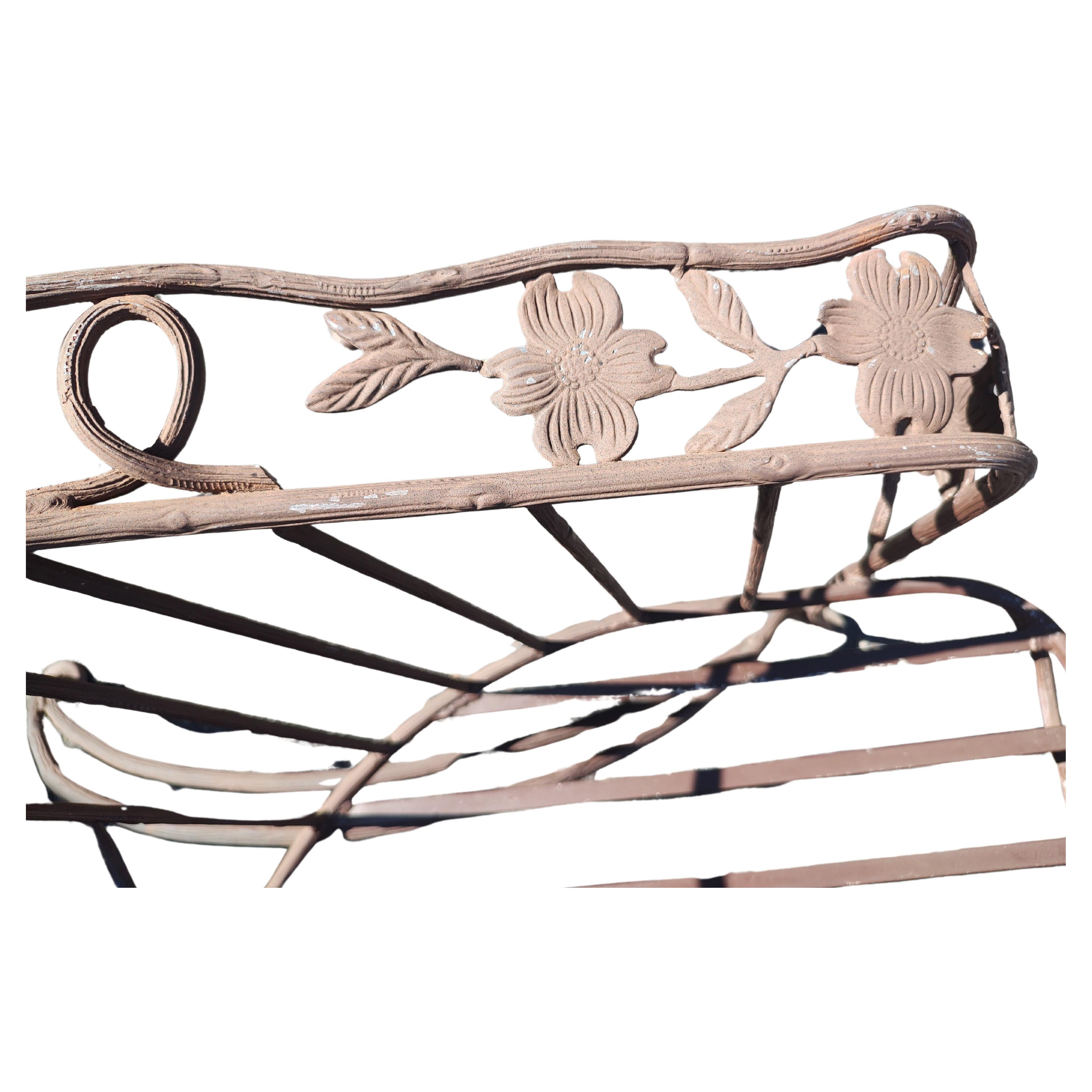 Metà XX secolo Set di 10 pezzi di Woodard Patio Pool Set Chantilly Rose 4 Sedie Divano 5 Tavoli in vendita