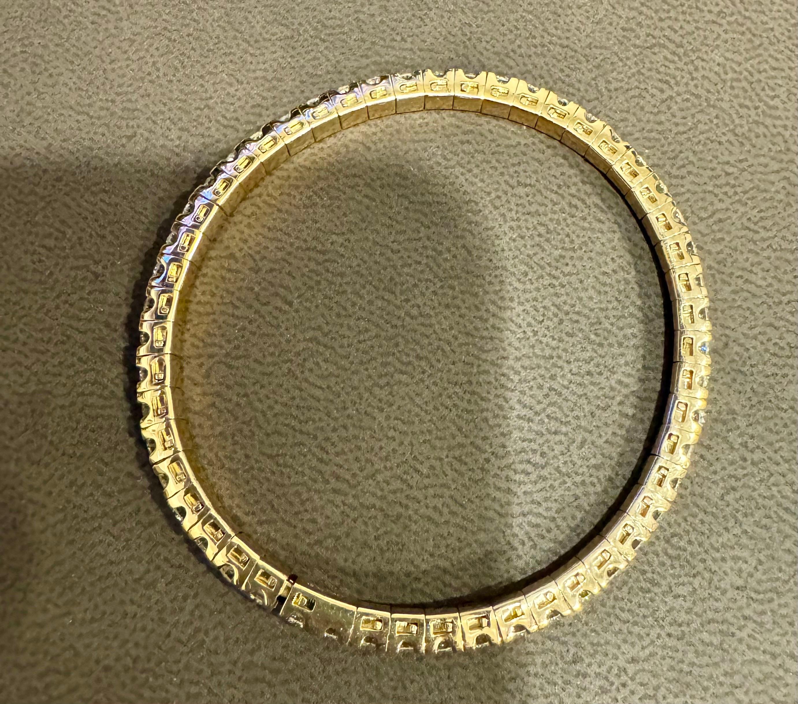 10 Pointer Each 5.5 Ct  Eternity 18 Kt Gold & Diamond Stretchable Bangle, Italy For Sale 8